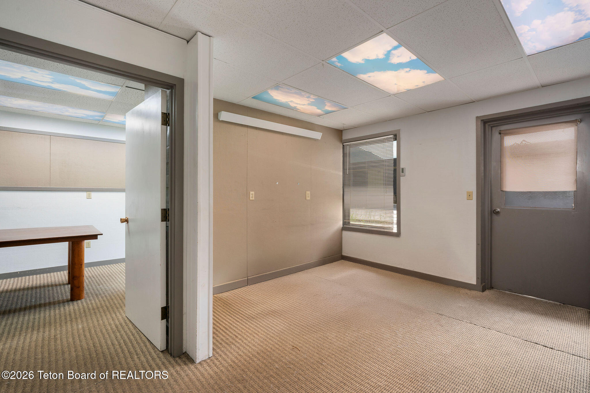 1200 GREGORY Lane UNIT B