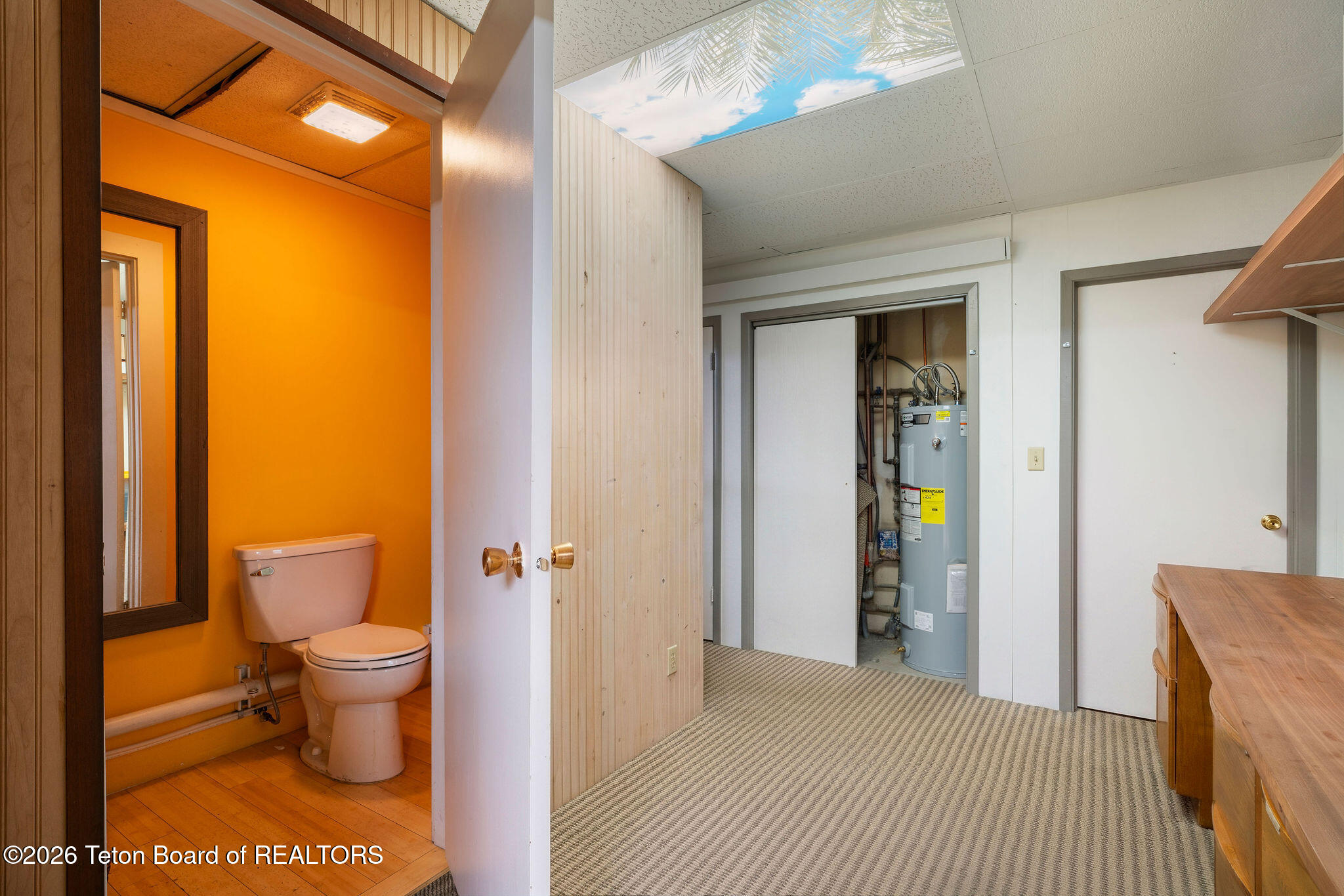 1200 GREGORY Lane UNIT B