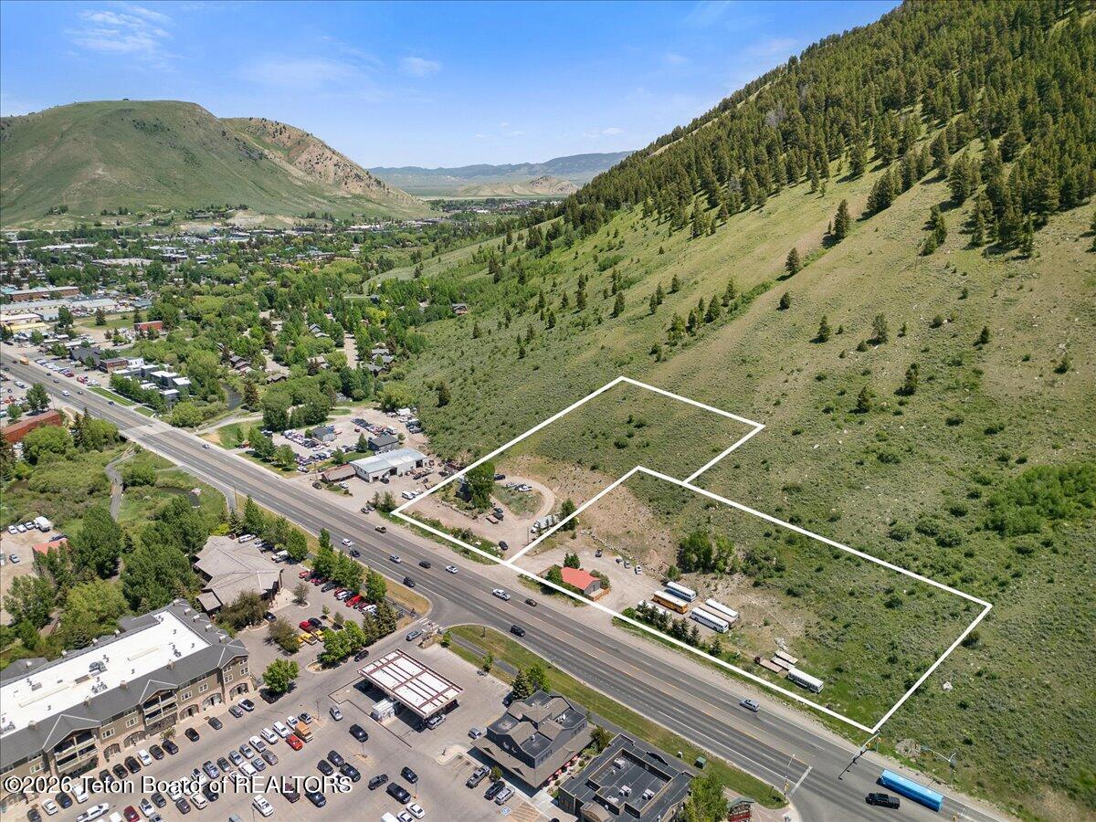 1400&1450 S HWY 89
