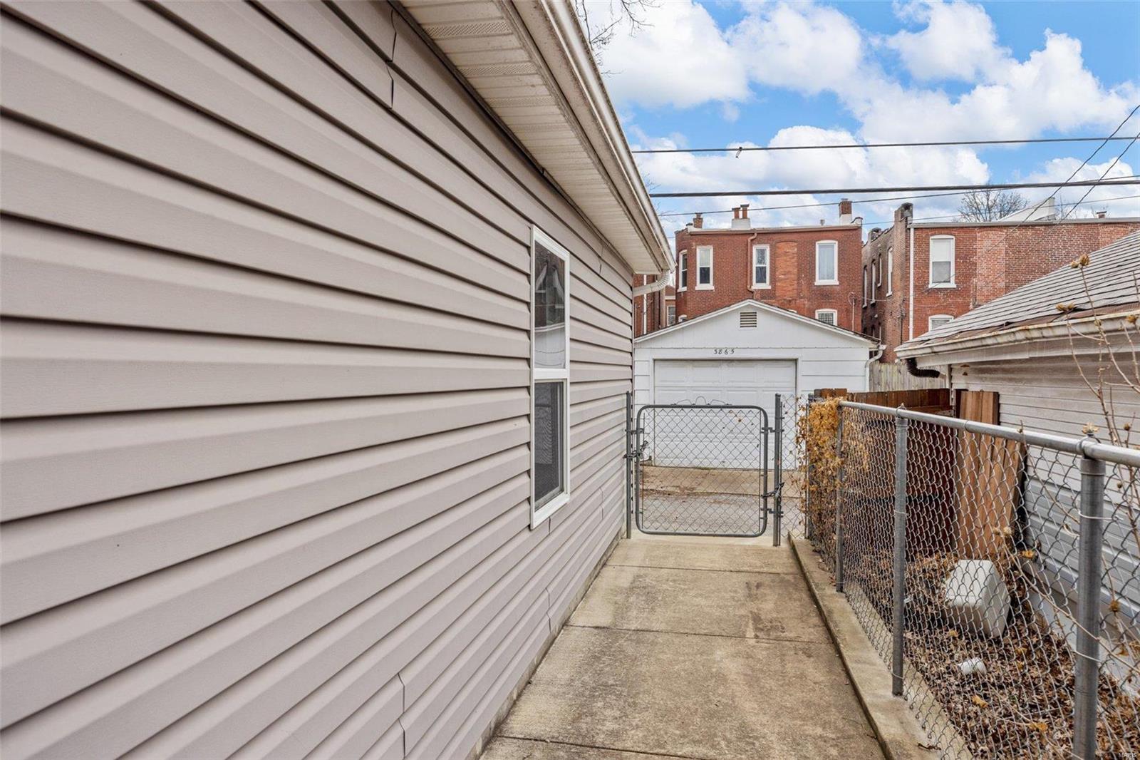 3862 Connecticut Street