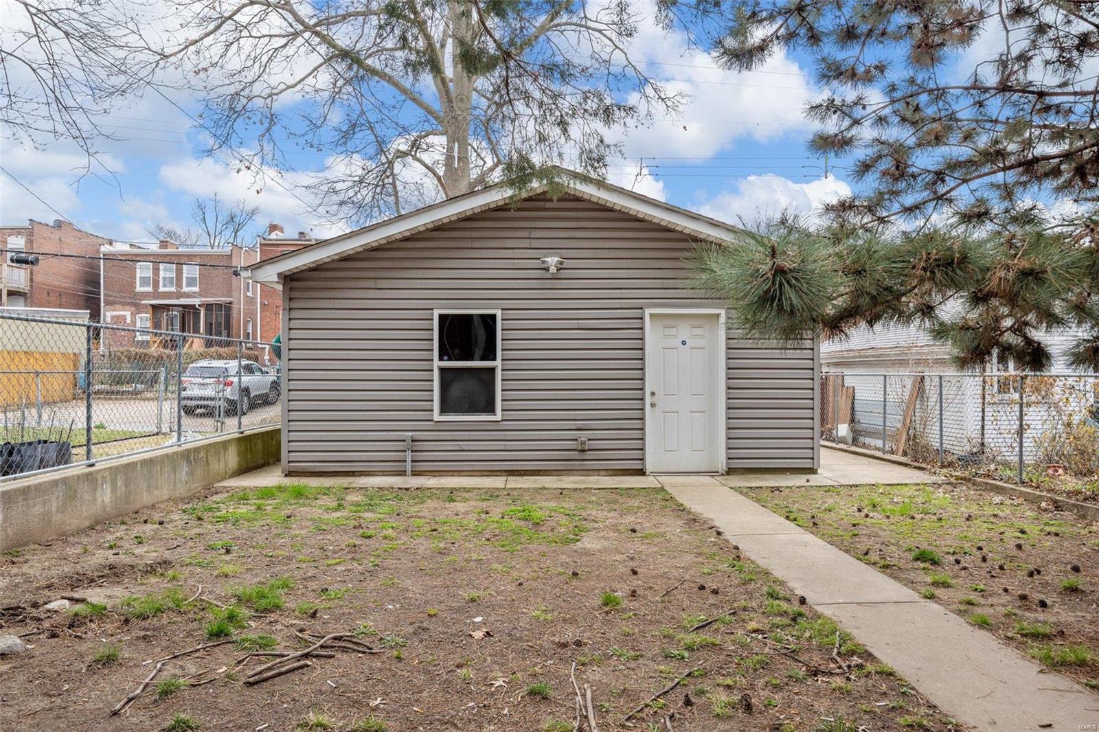 3862 Connecticut Street