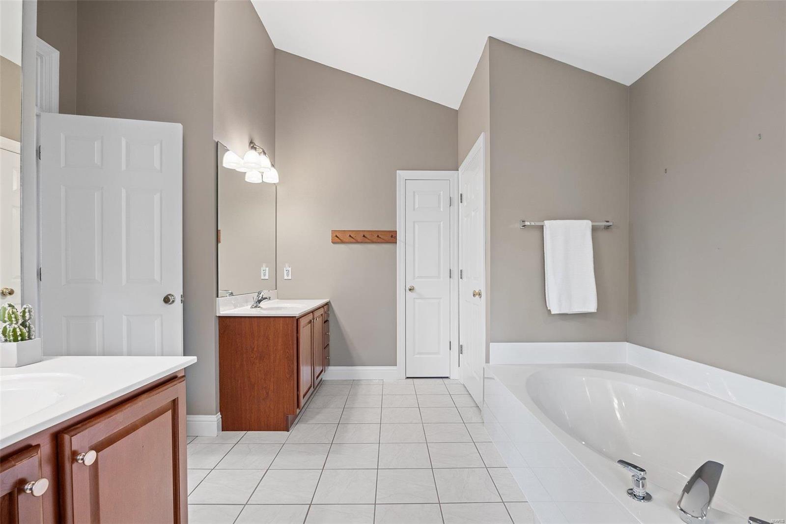 275 Greycliff Bluff Drive