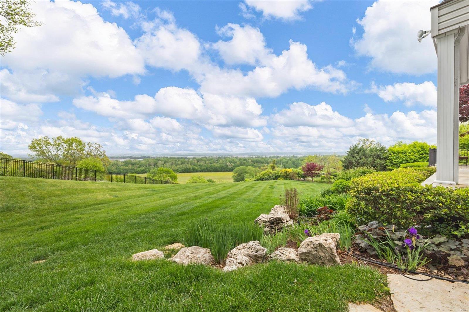 275 Greycliff Bluff Drive