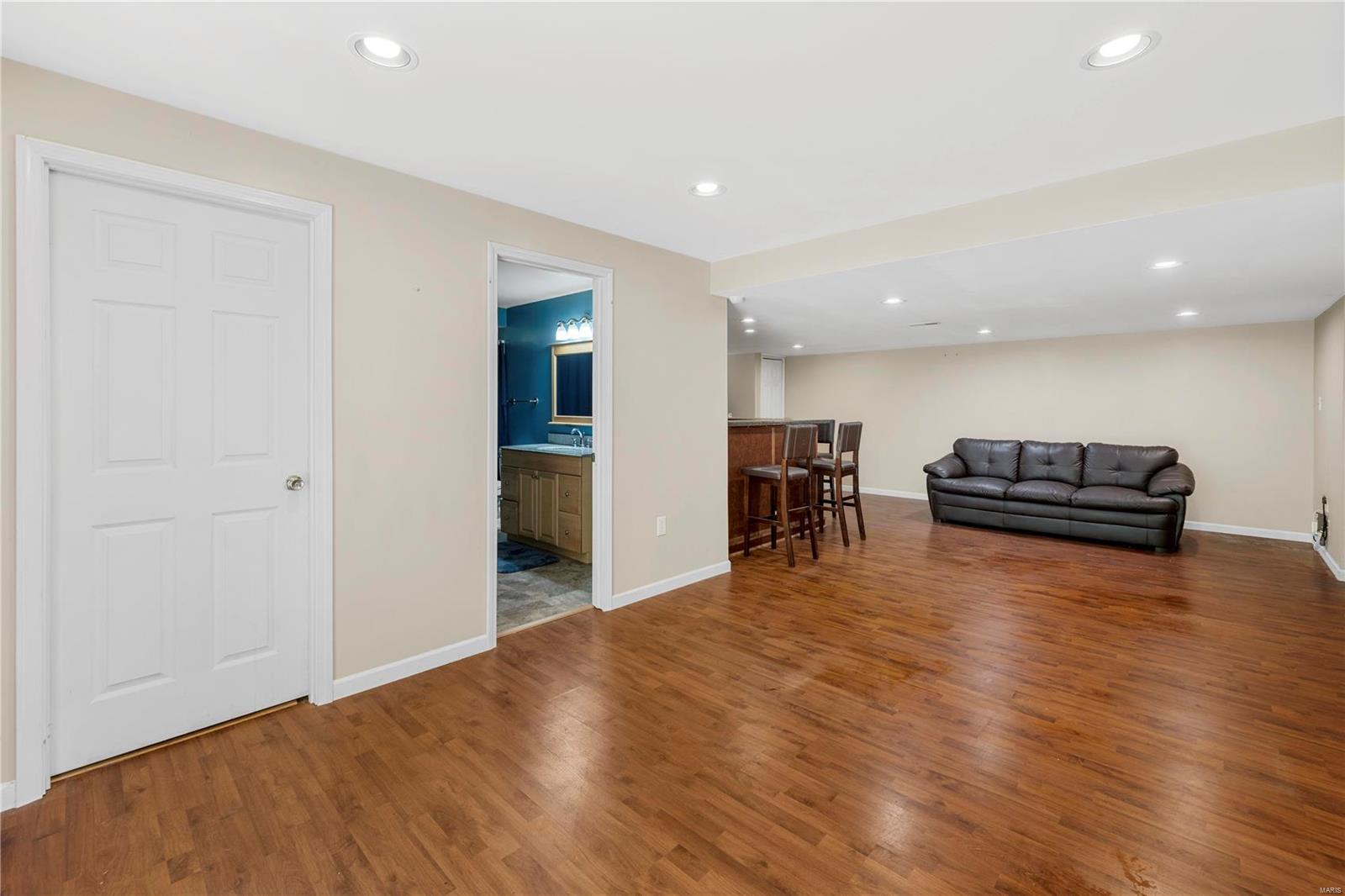 787 Shadow Pine Drive