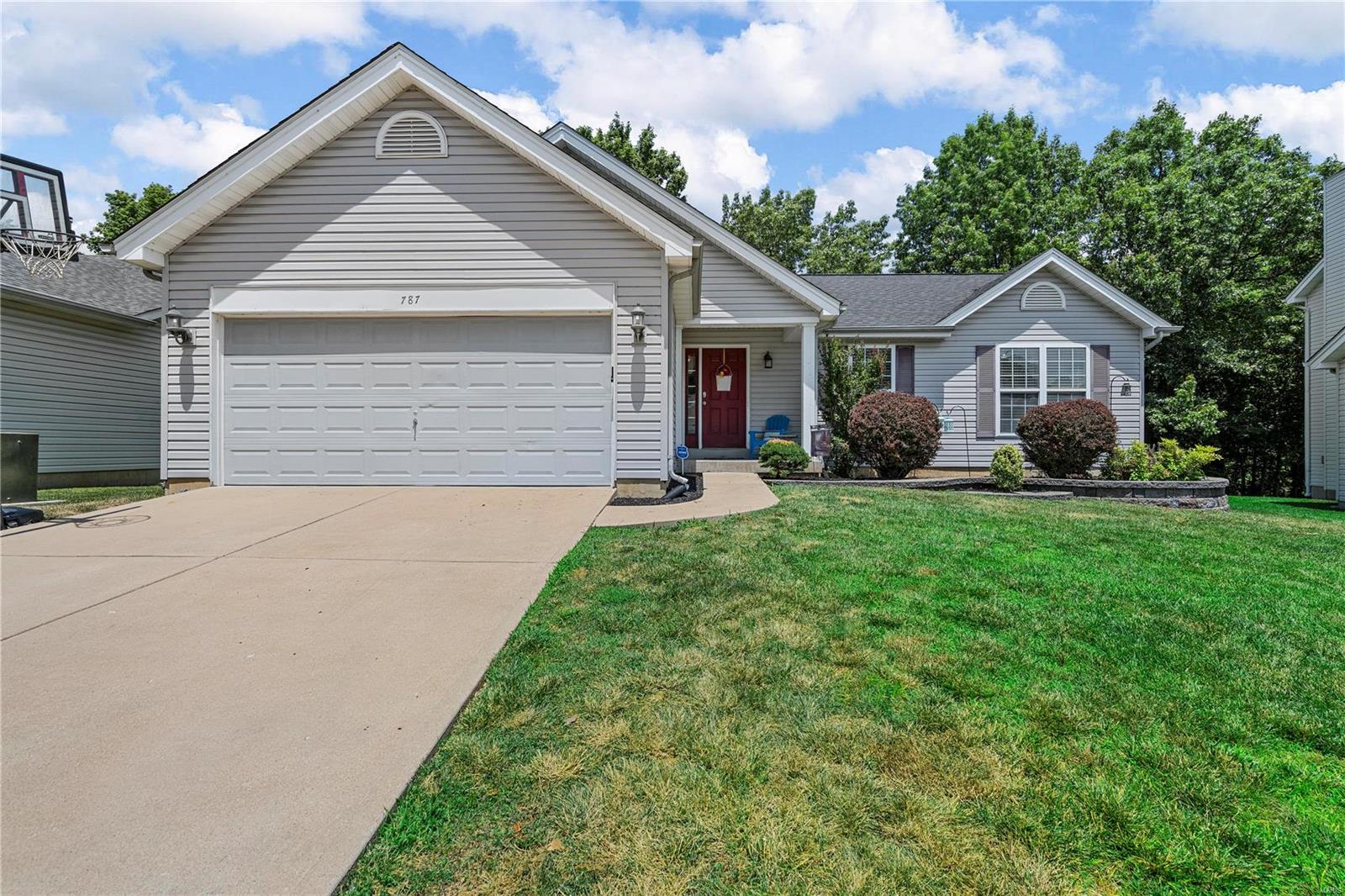 787 Shadow Pine Drive