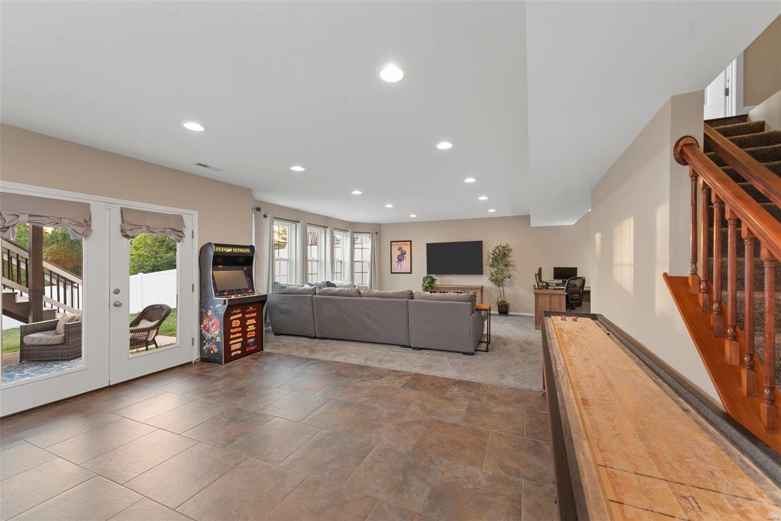 16 Winter Pond Drive