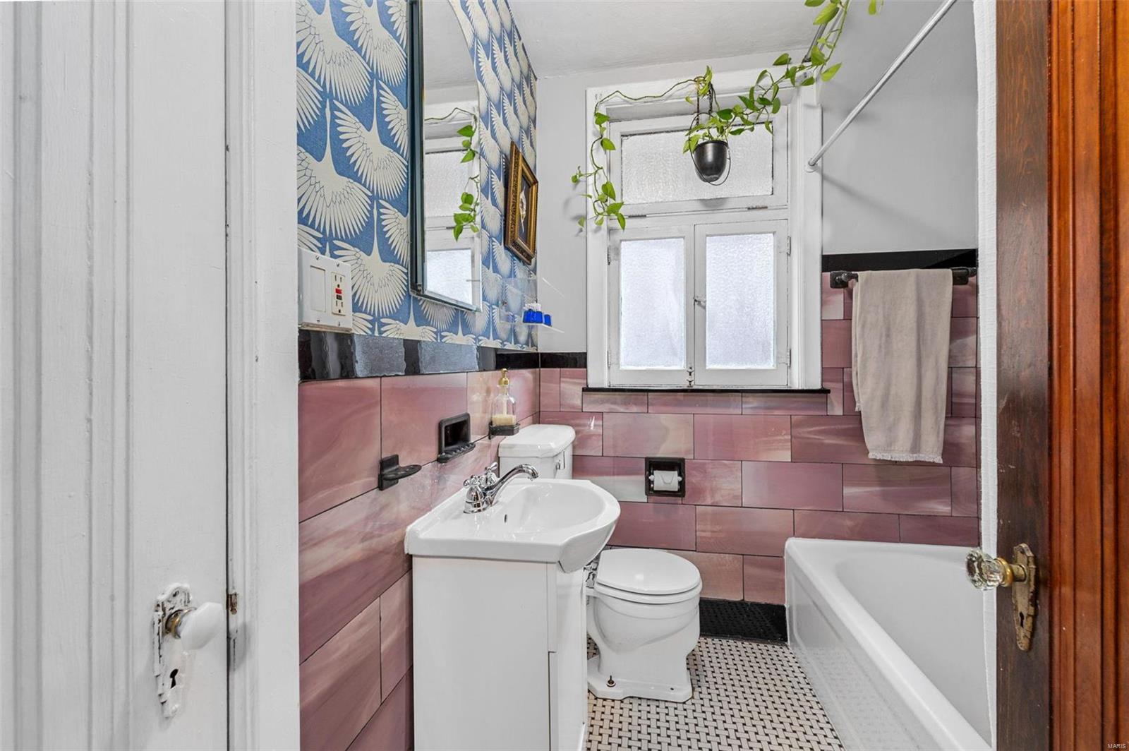 5653 Nottingham Avenue