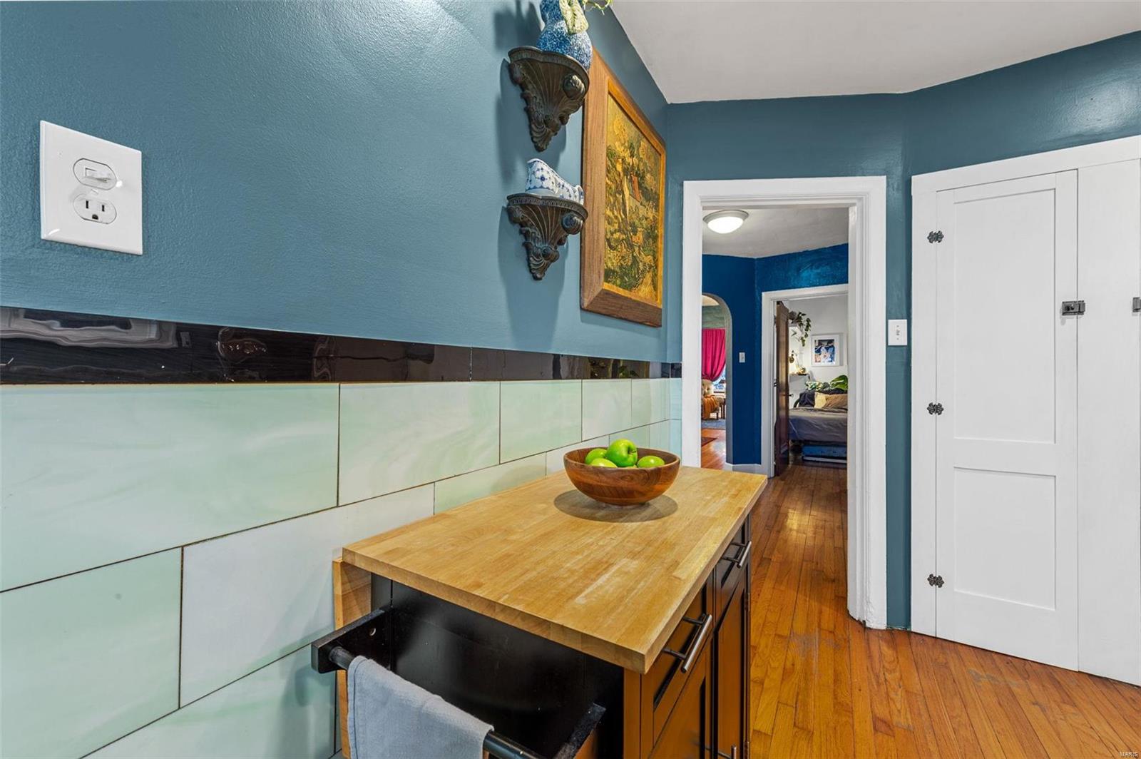 5653 Nottingham Avenue