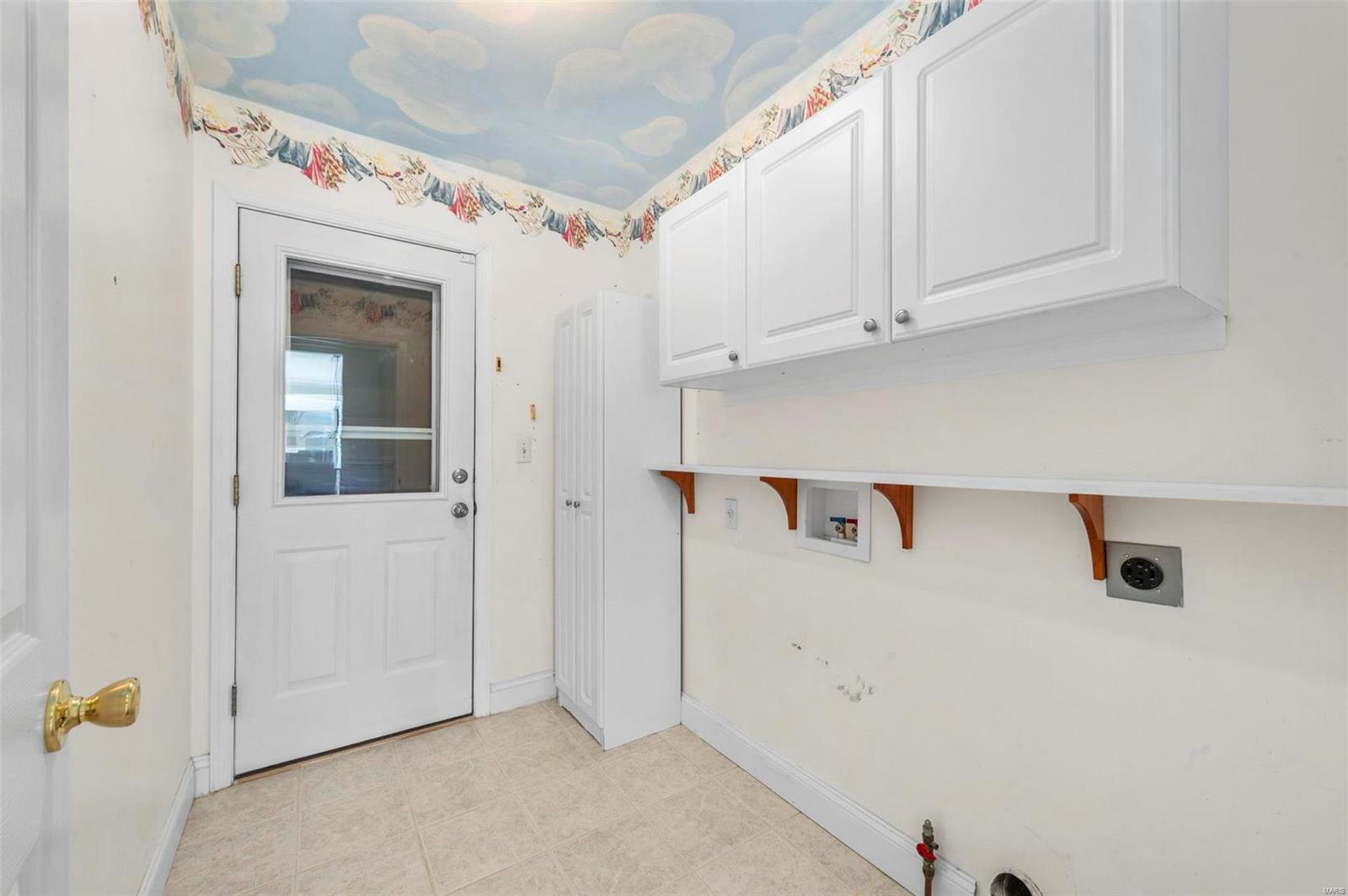 1108 Oak Hollow Drive