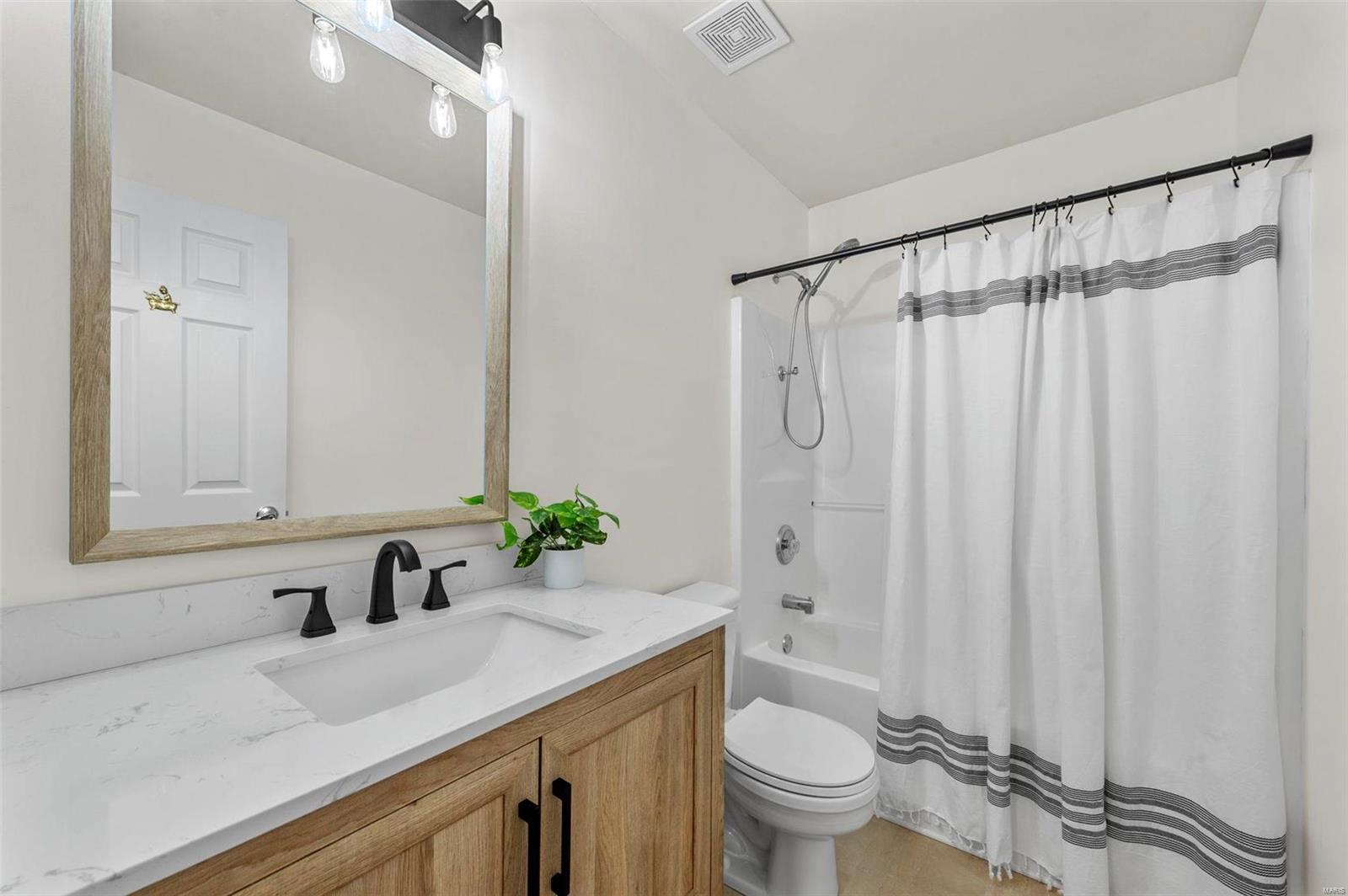 1108 Oak Hollow Drive