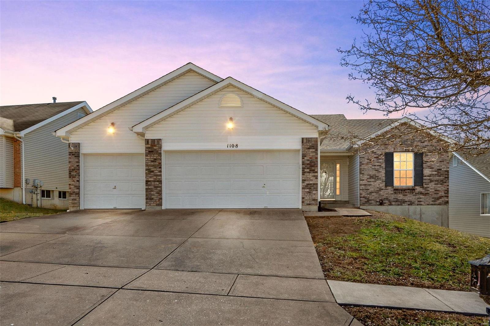 1108 Oak Hollow Drive