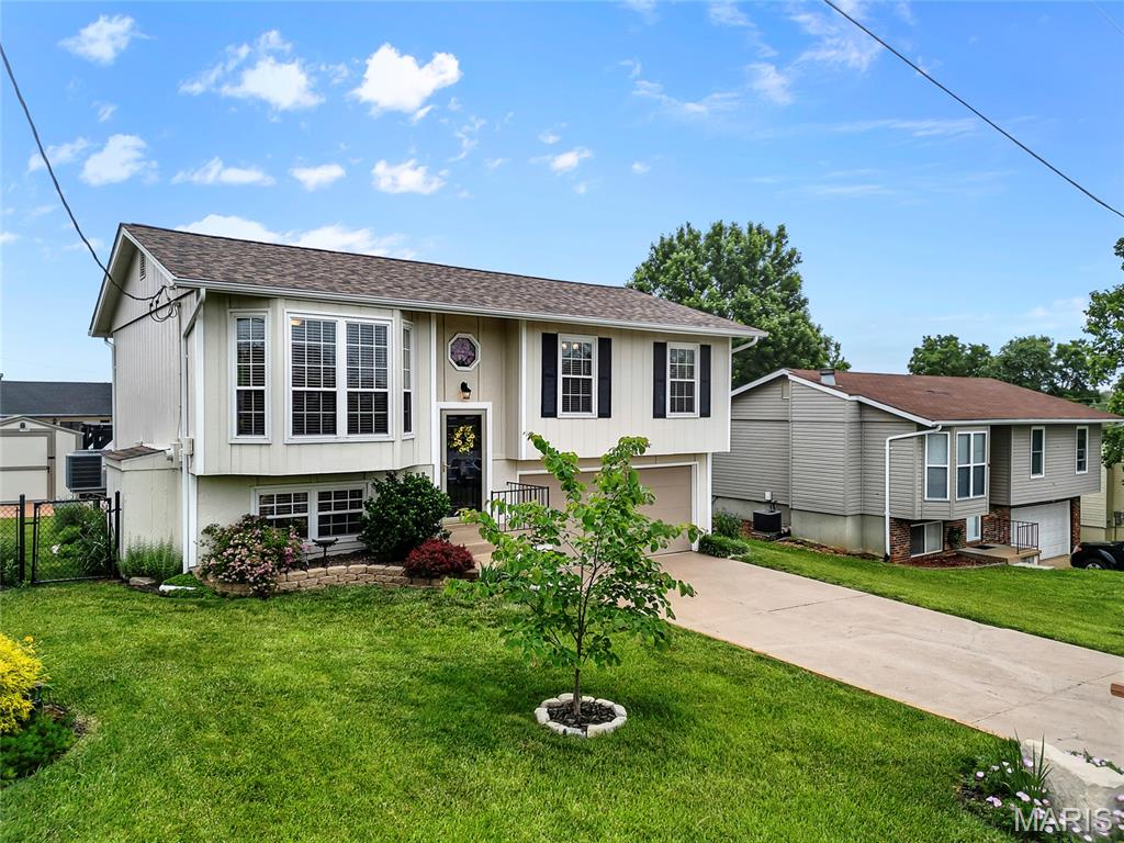 2635 Kelly Renee Lane