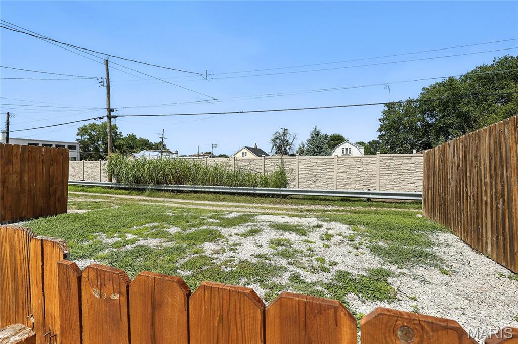 4871 Oldenburg Ave Avenue