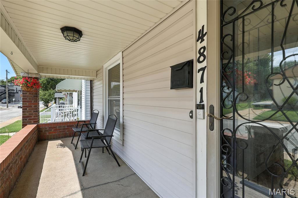 4871 Oldenburg Ave Avenue