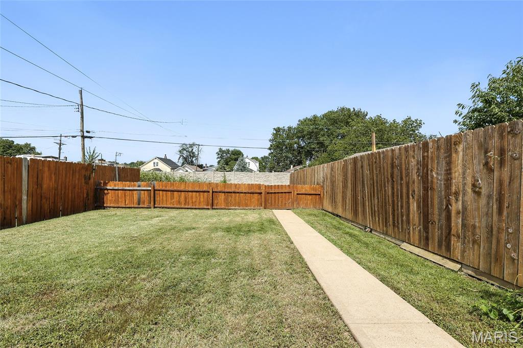 4871 Oldenburg Ave Avenue