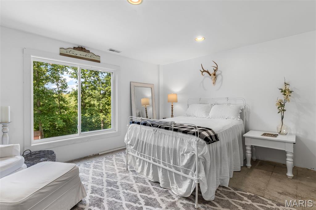 7403 Oakwood South Drive