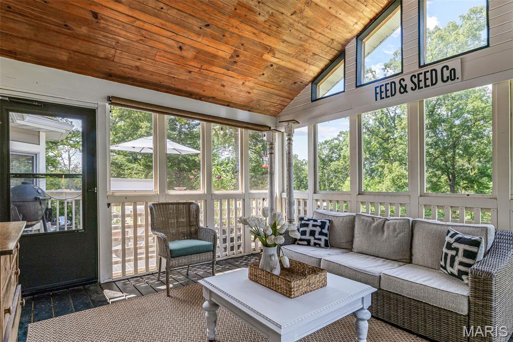 7403 Oakwood South Drive