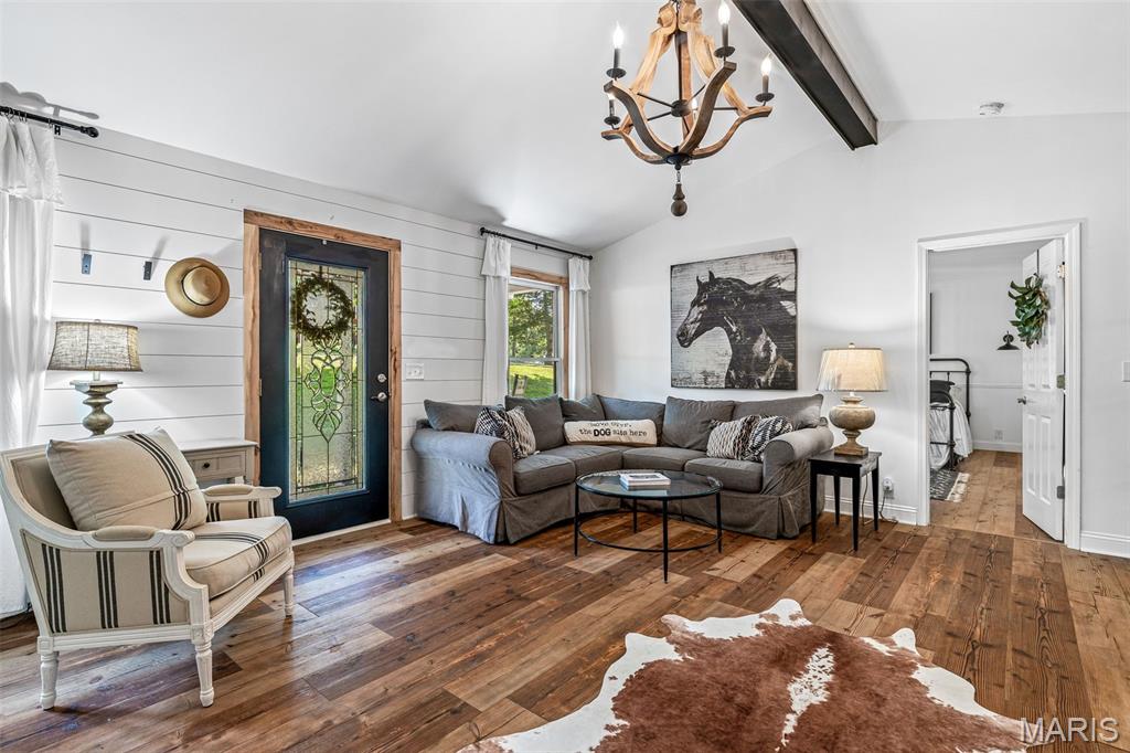 7403 Oakwood South Drive