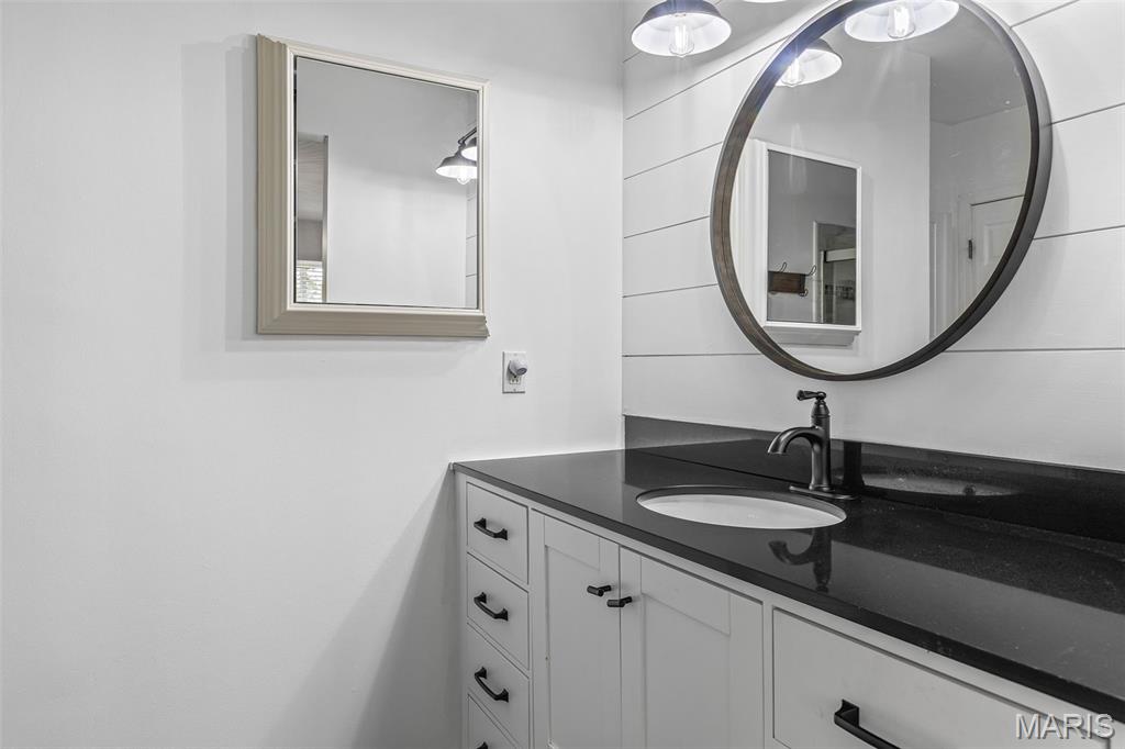 7403 Oakwood South Drive