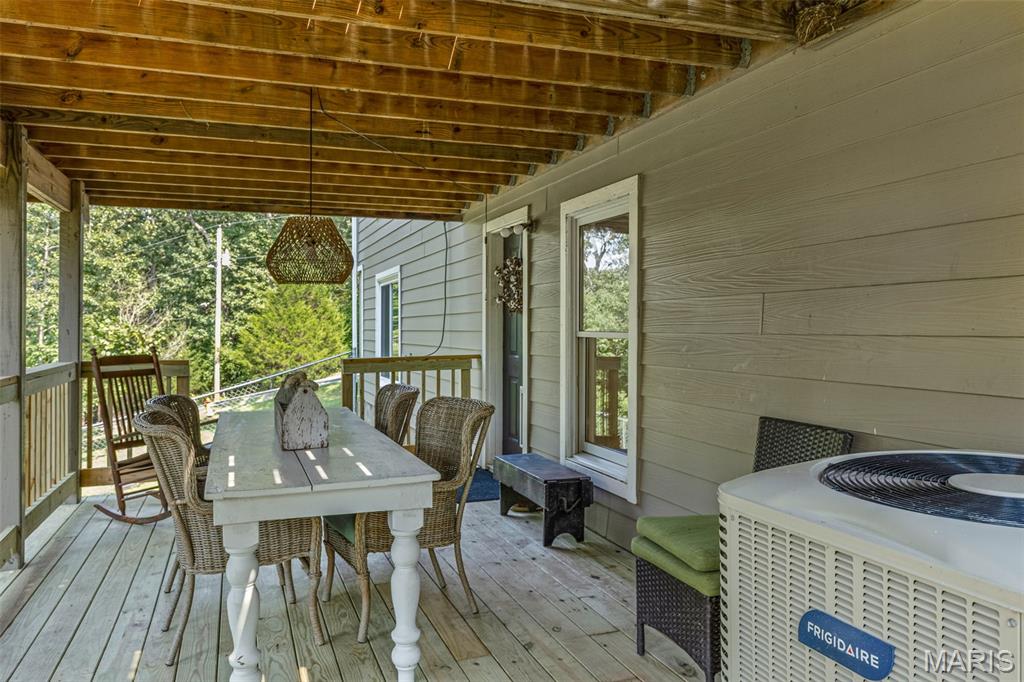 7403 Oakwood South Drive