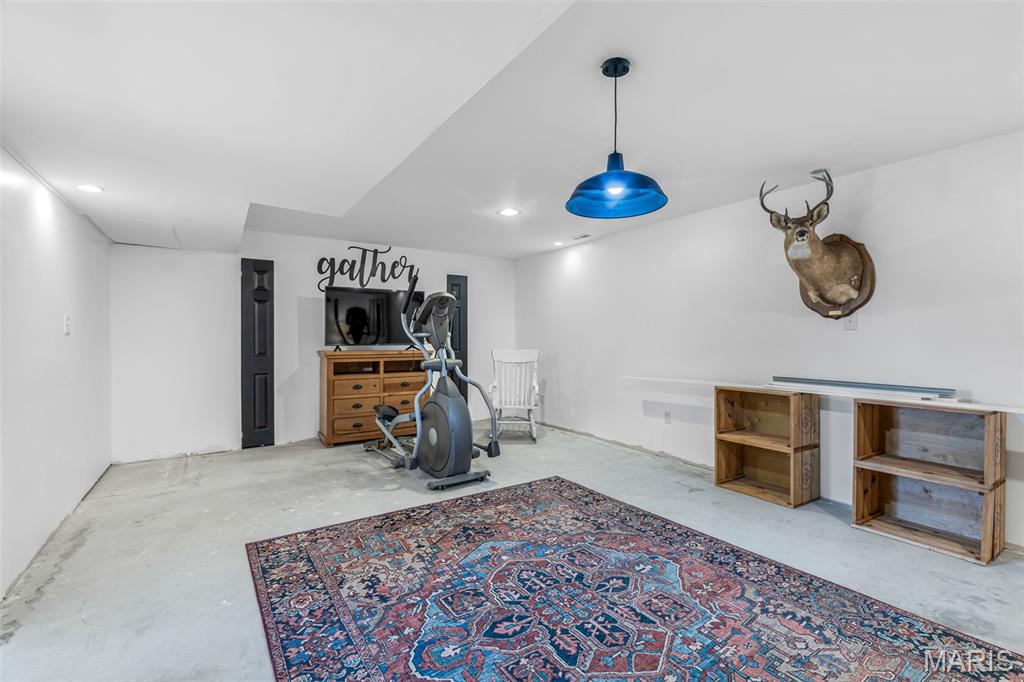 7403 Oakwood South Drive