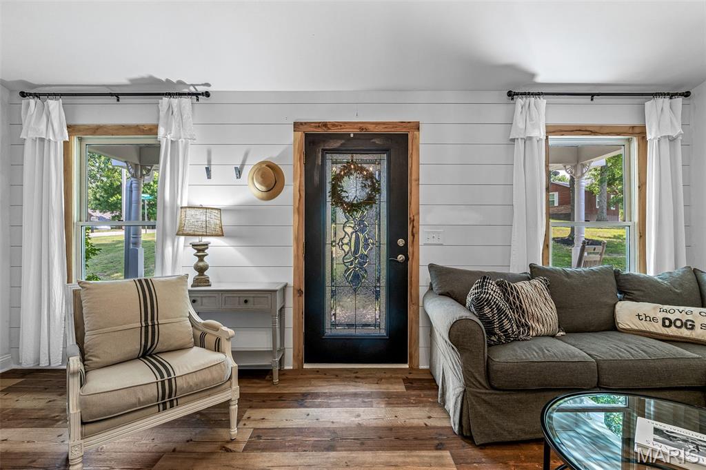 7403 Oakwood South Drive