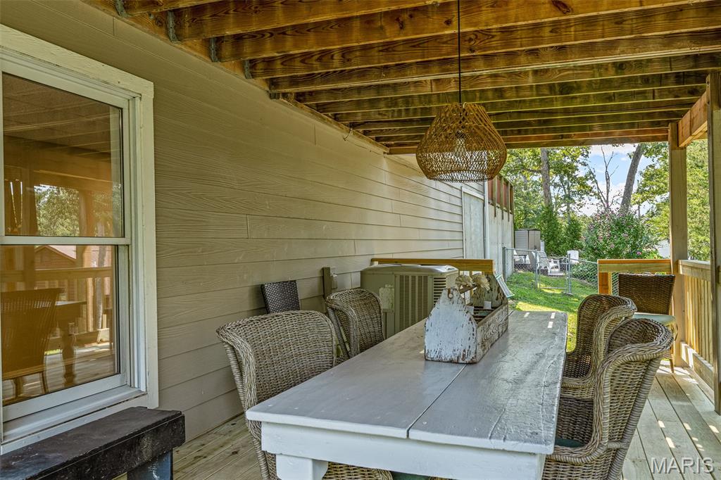 7403 Oakwood South Drive