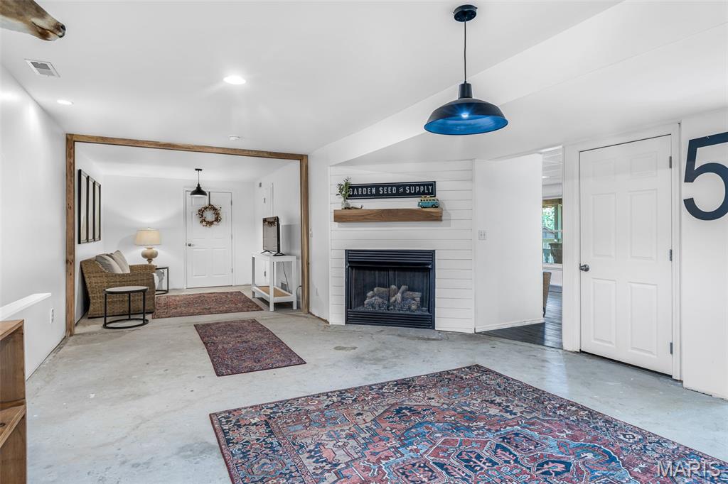 7403 Oakwood South Drive