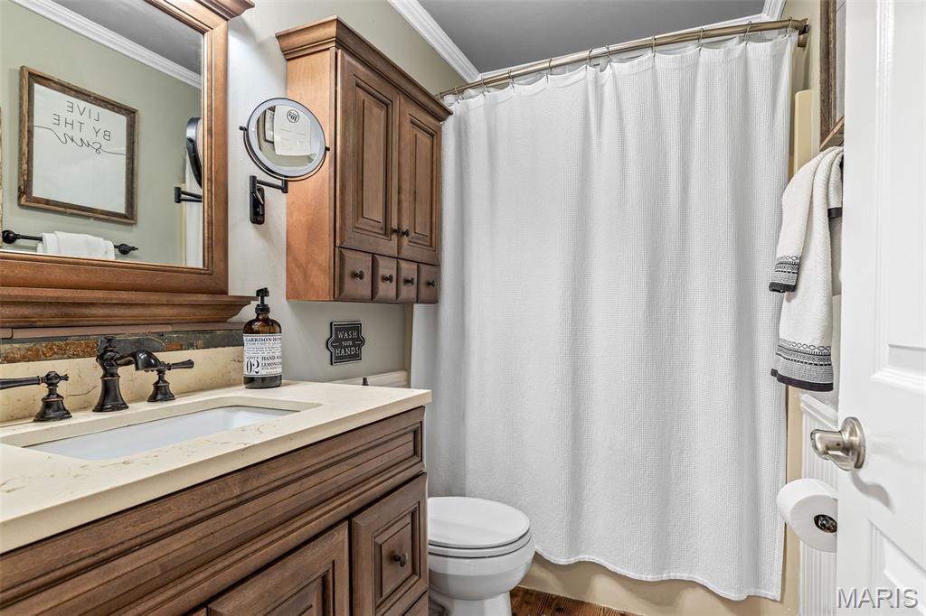 7403 Oakwood South Drive