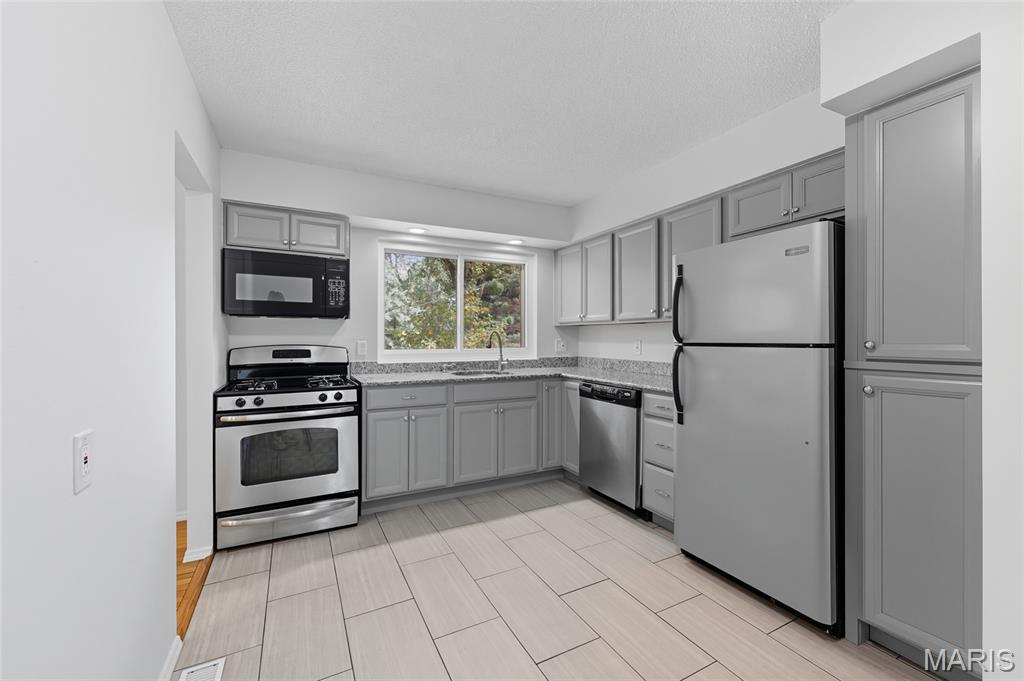 1071 Briarhurst Drive