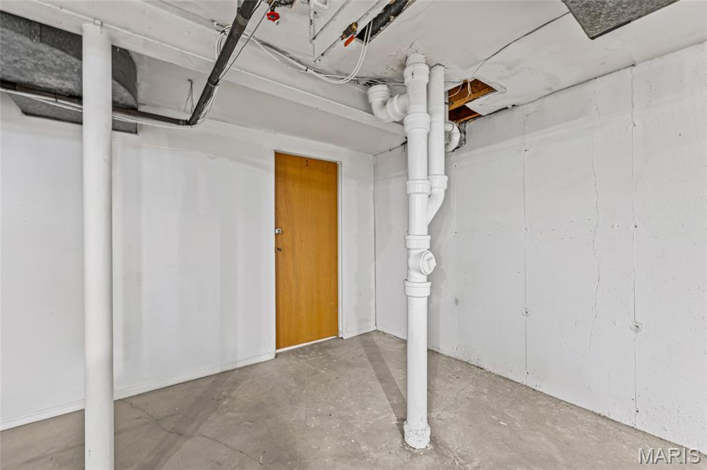 7921 Royal Arms Court Unit: 1