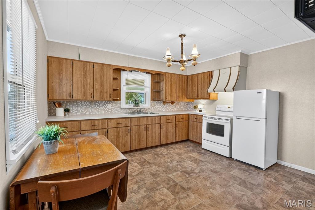 1323 S 5th Street