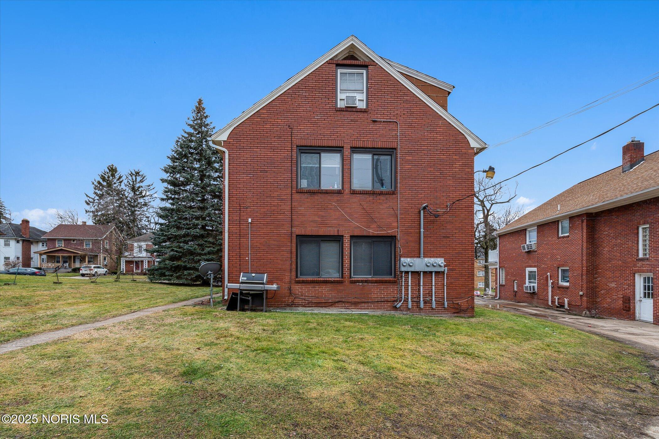 2140 Wyndhurst Road, Toledo