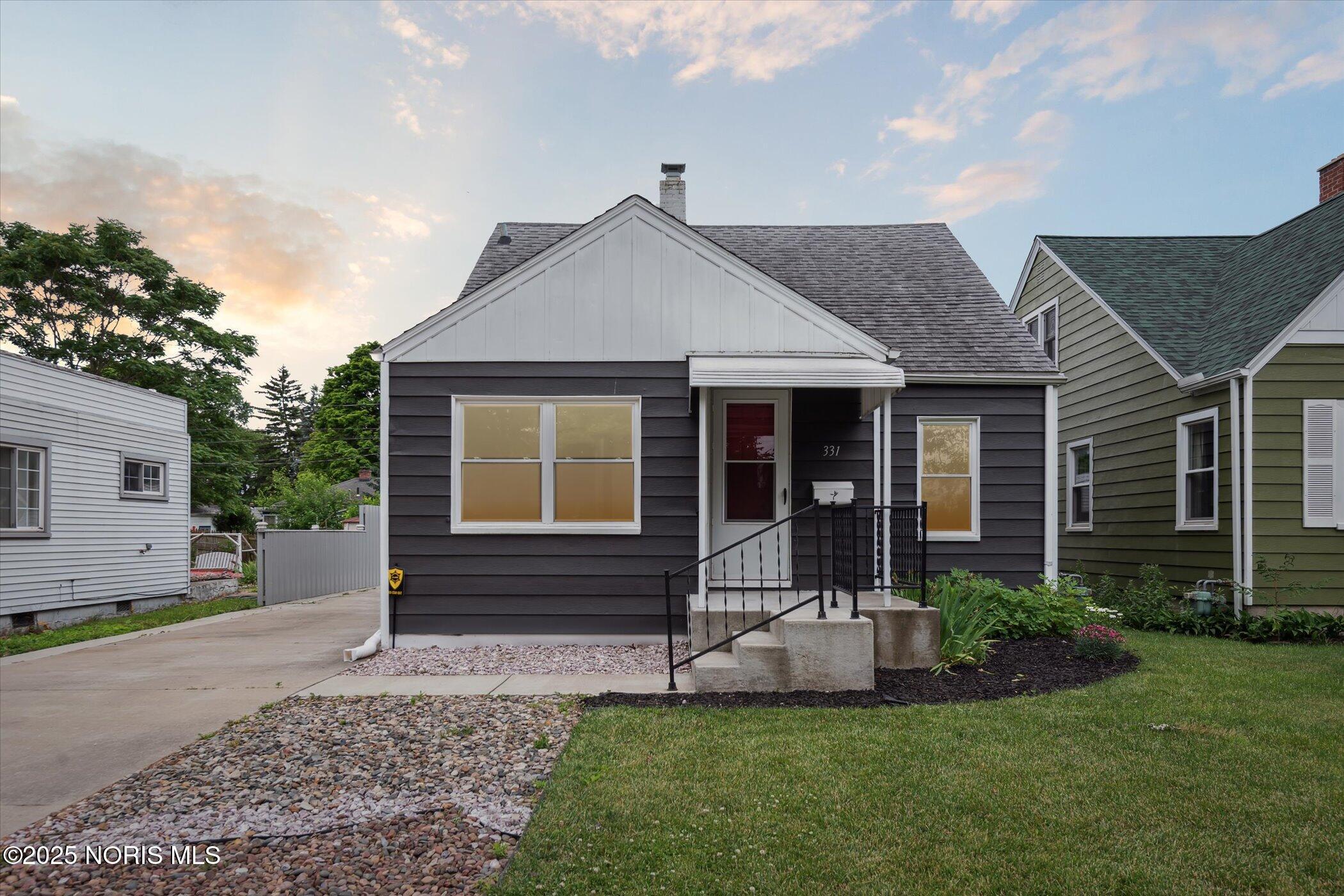 331 California Boulevard