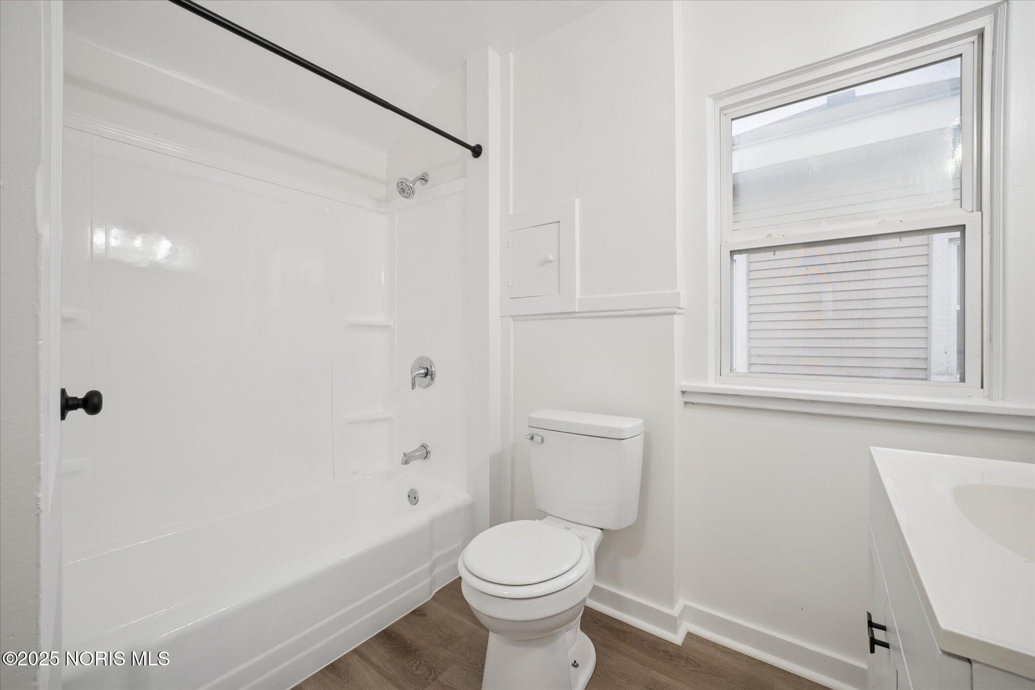 4329 Commonwealth Avenue