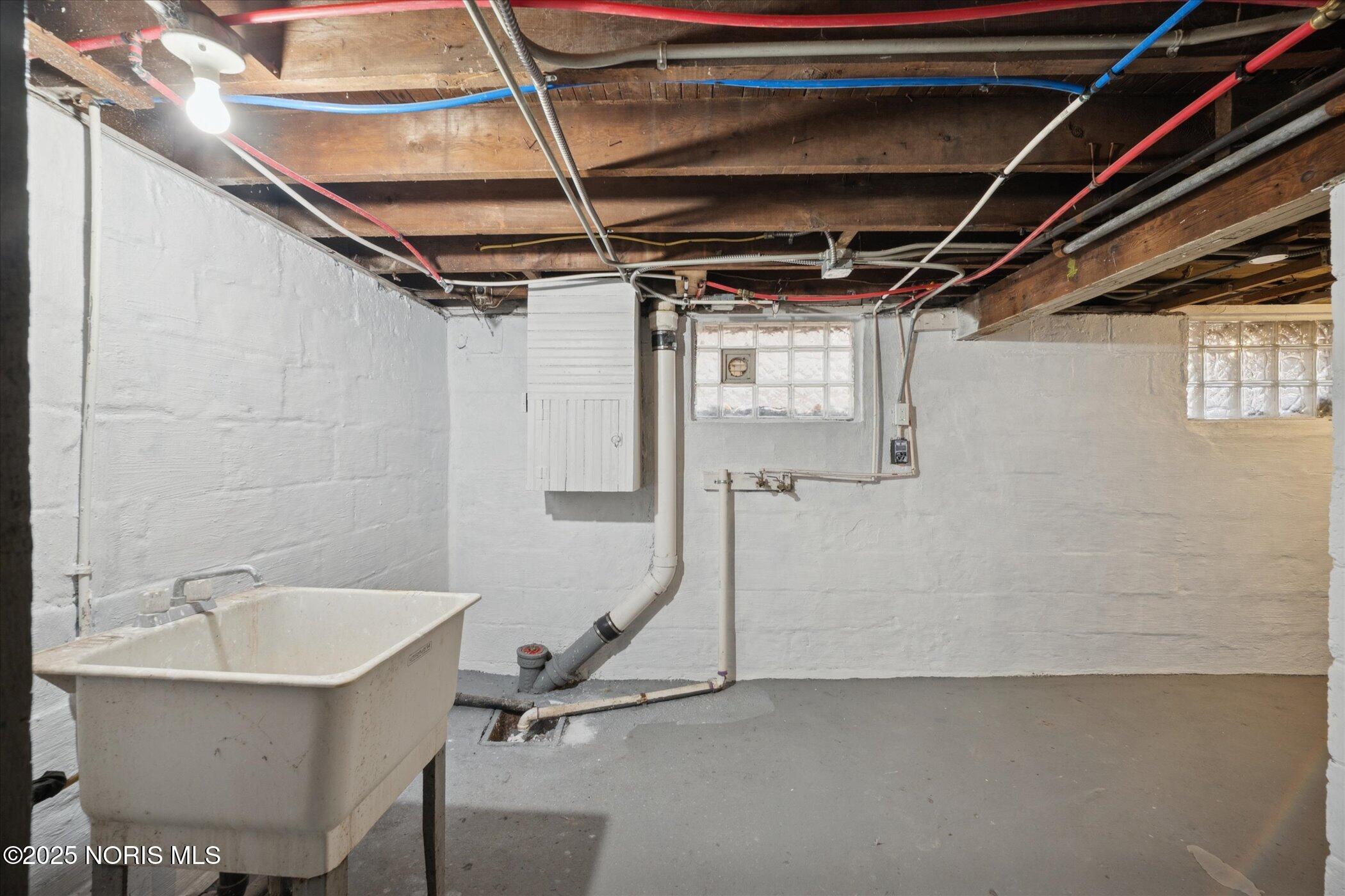 4329 Commonwealth Avenue