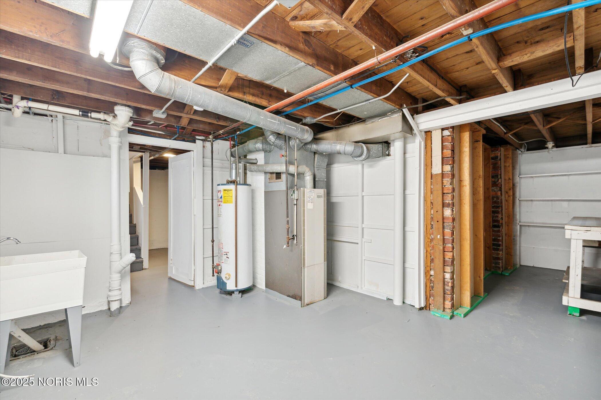 218 Waggoner Boulevard