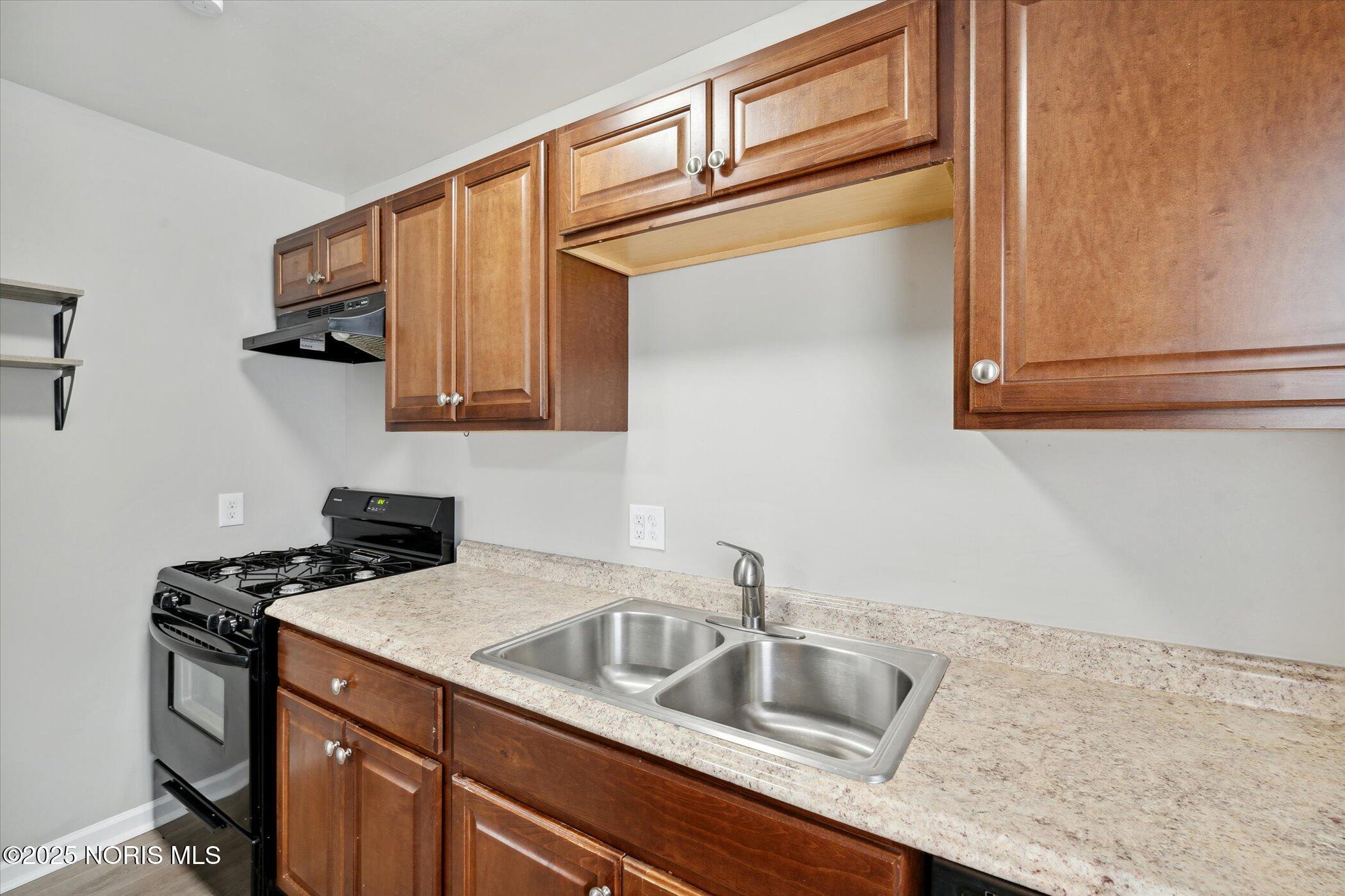 218 Waggoner Boulevard