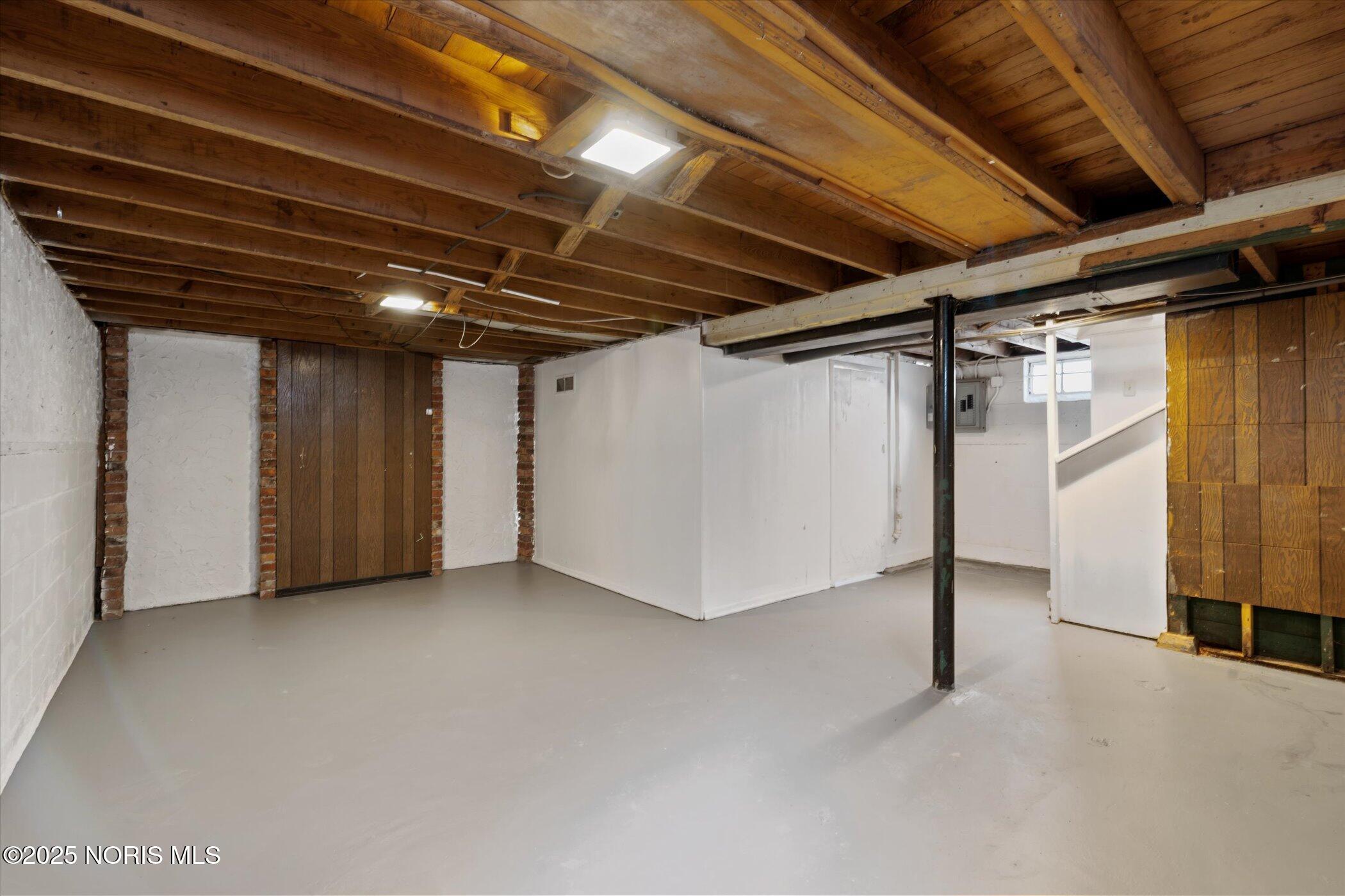 218 Waggoner Boulevard