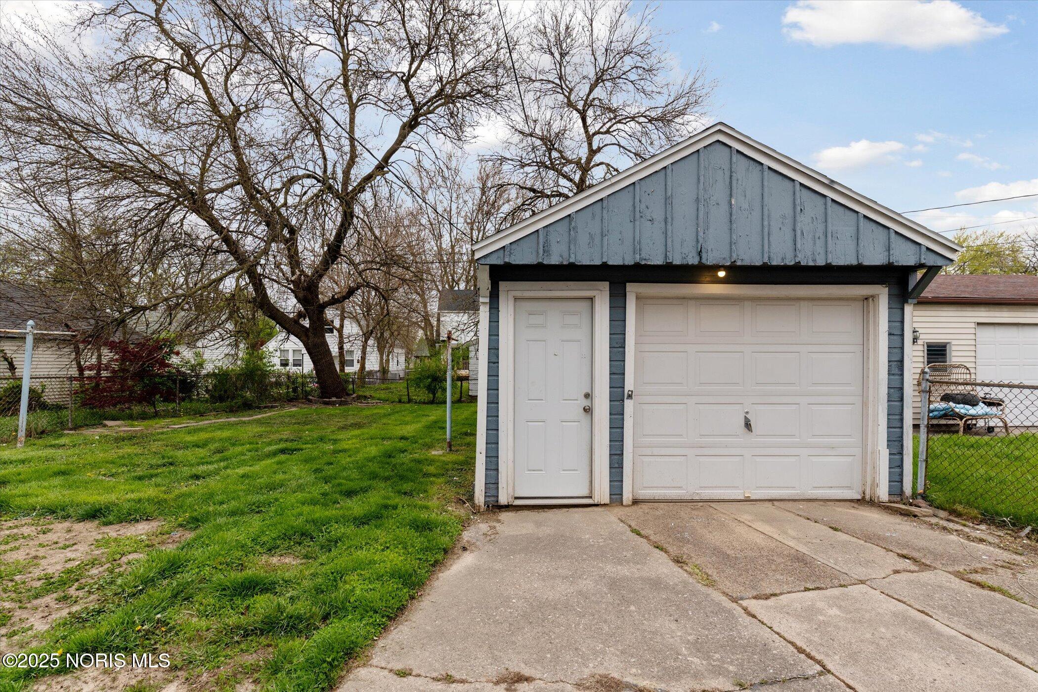 218 Waggoner Boulevard