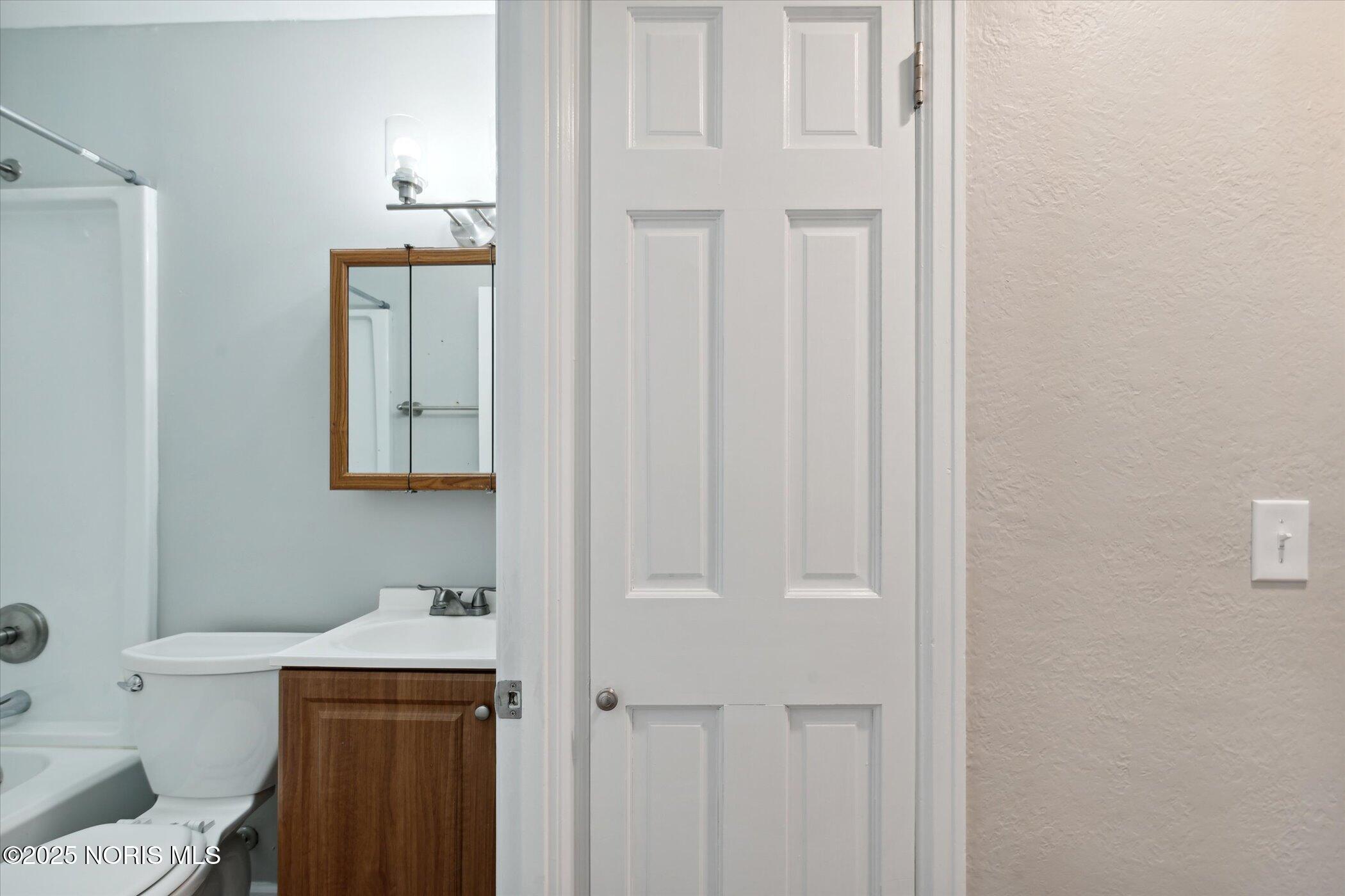 218 Waggoner Boulevard