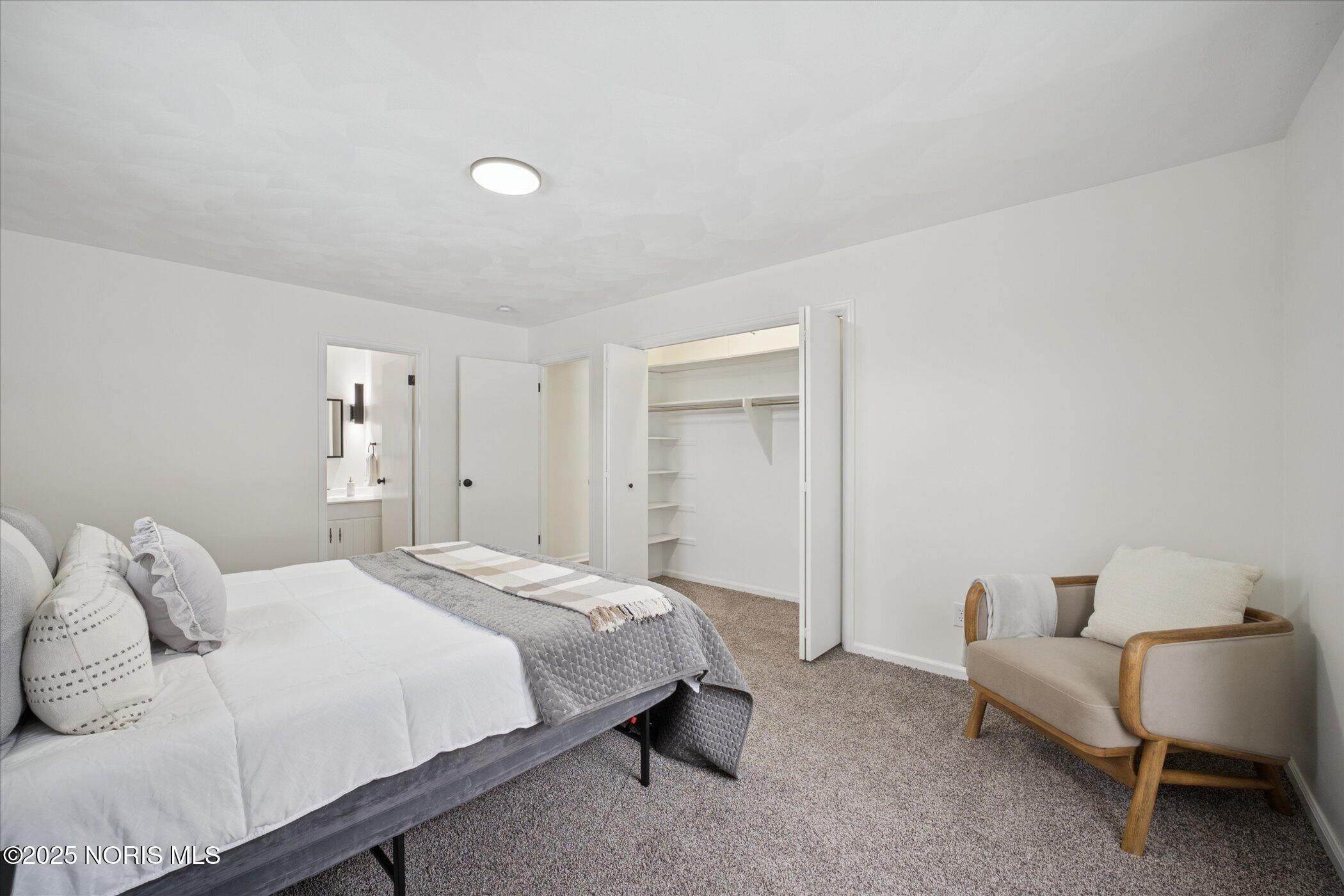 405 Normandie Boulevard