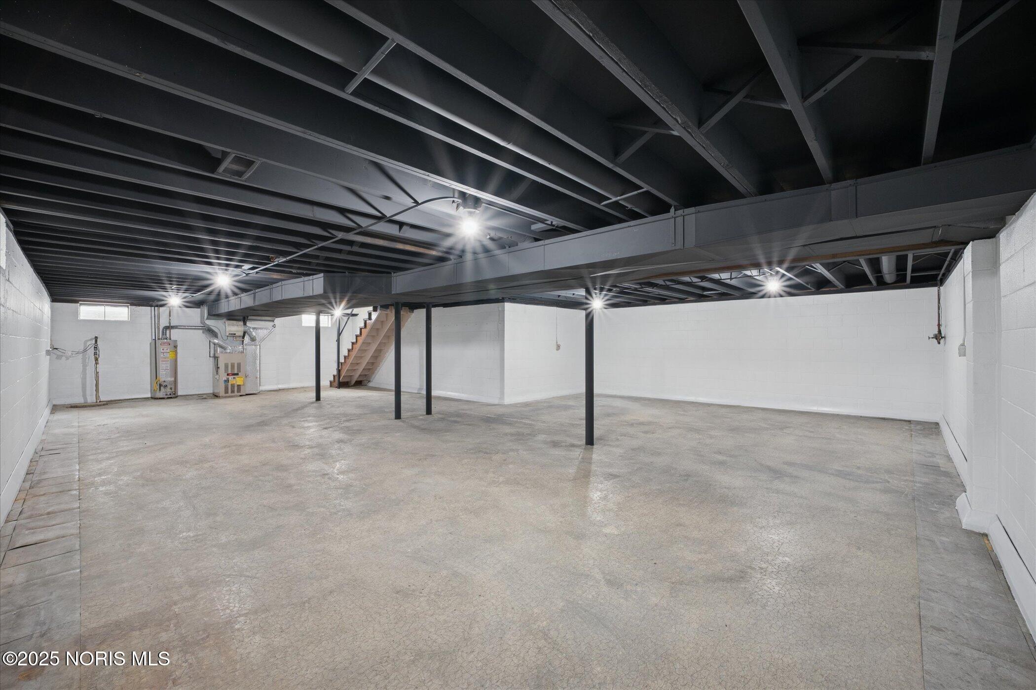 405 Normandie Boulevard