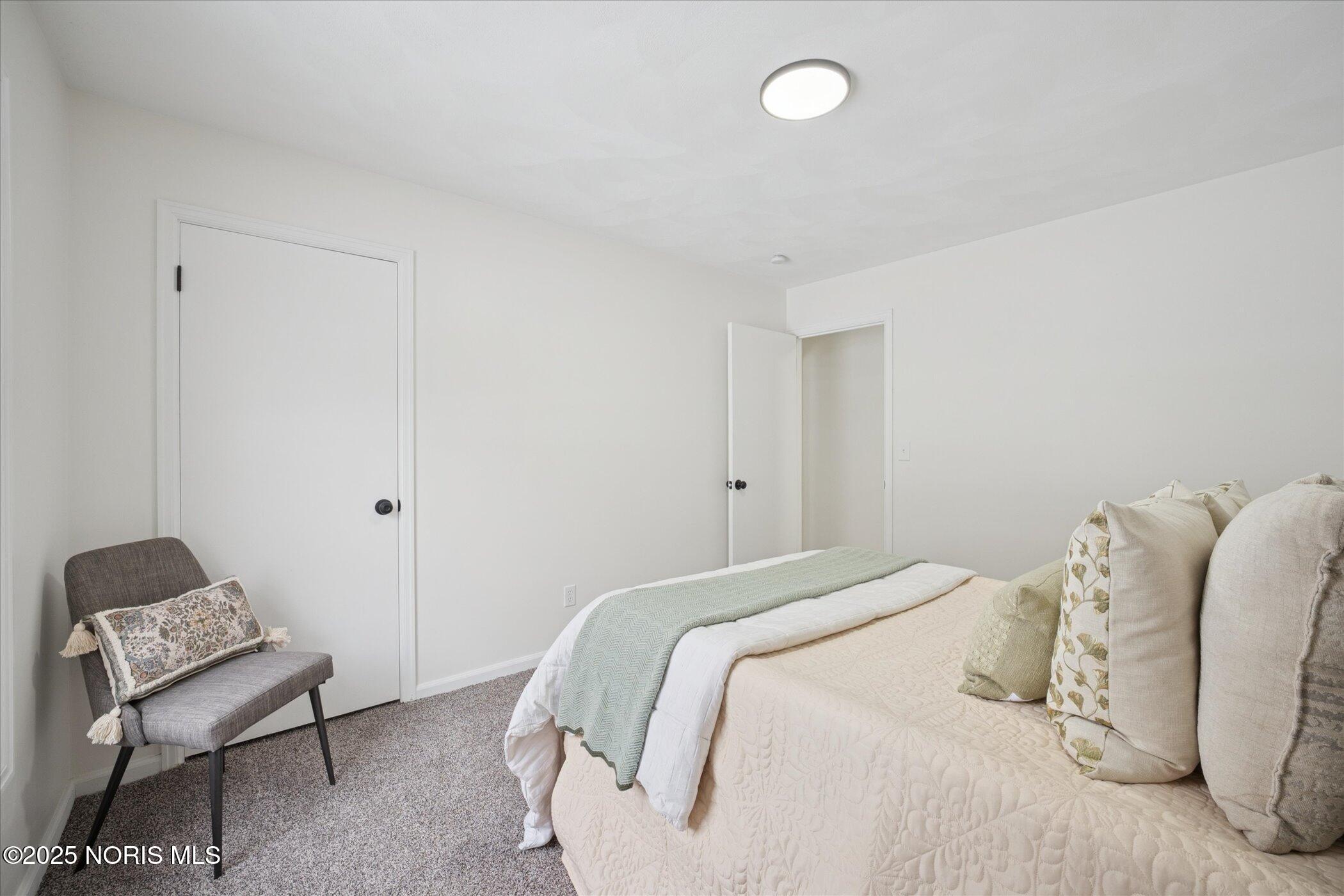 405 Normandie Boulevard