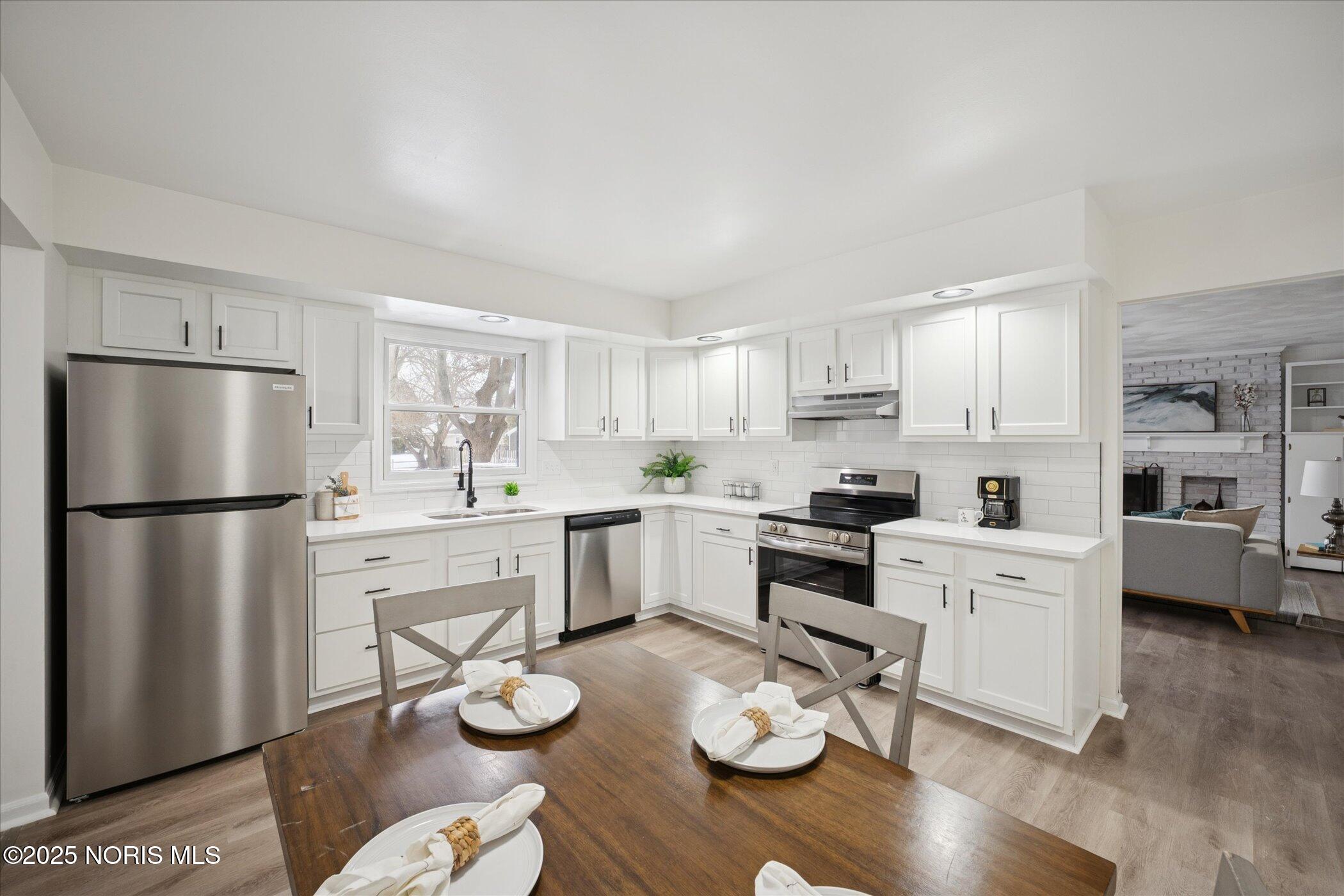 405 Normandie Boulevard