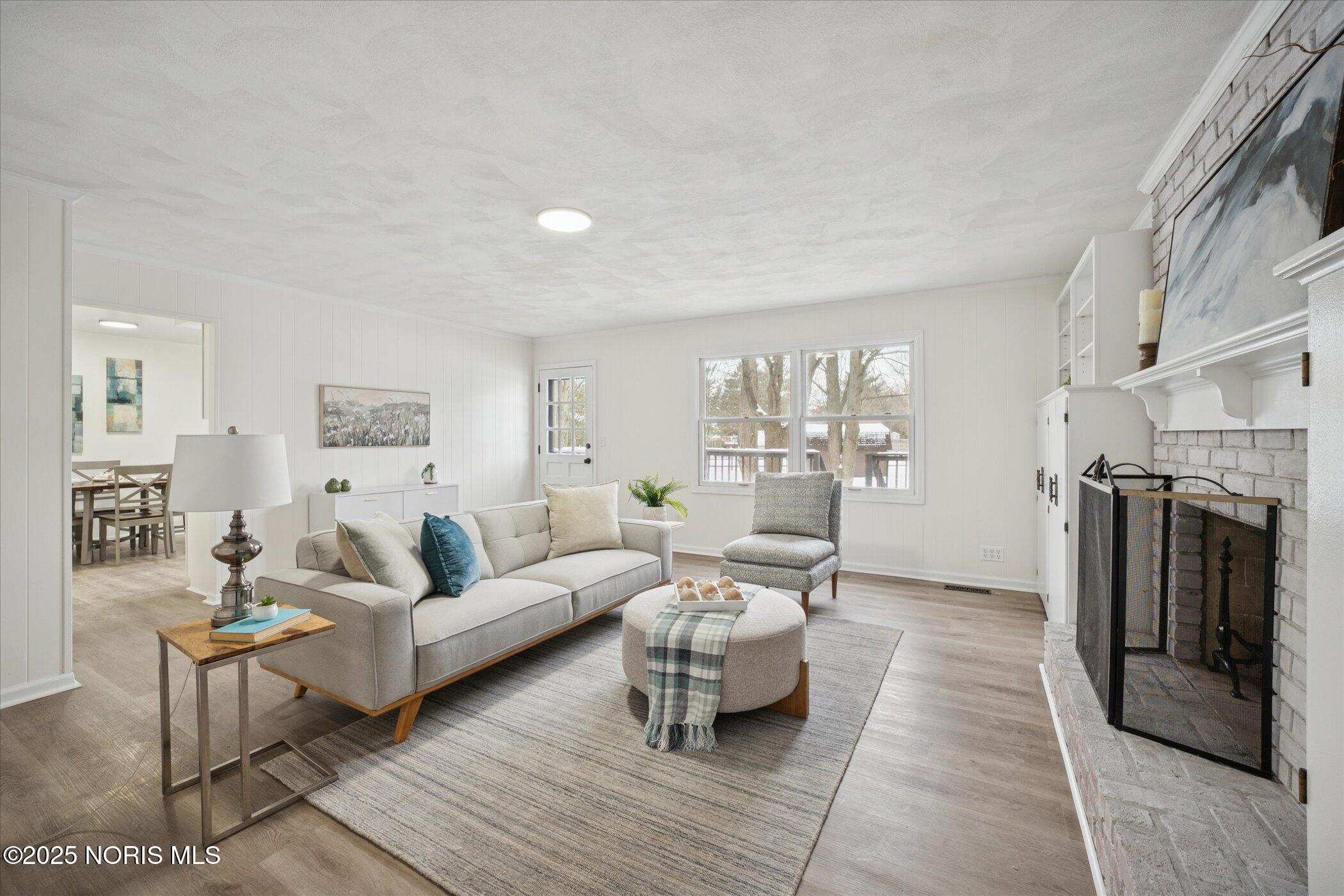 405 Normandie Boulevard