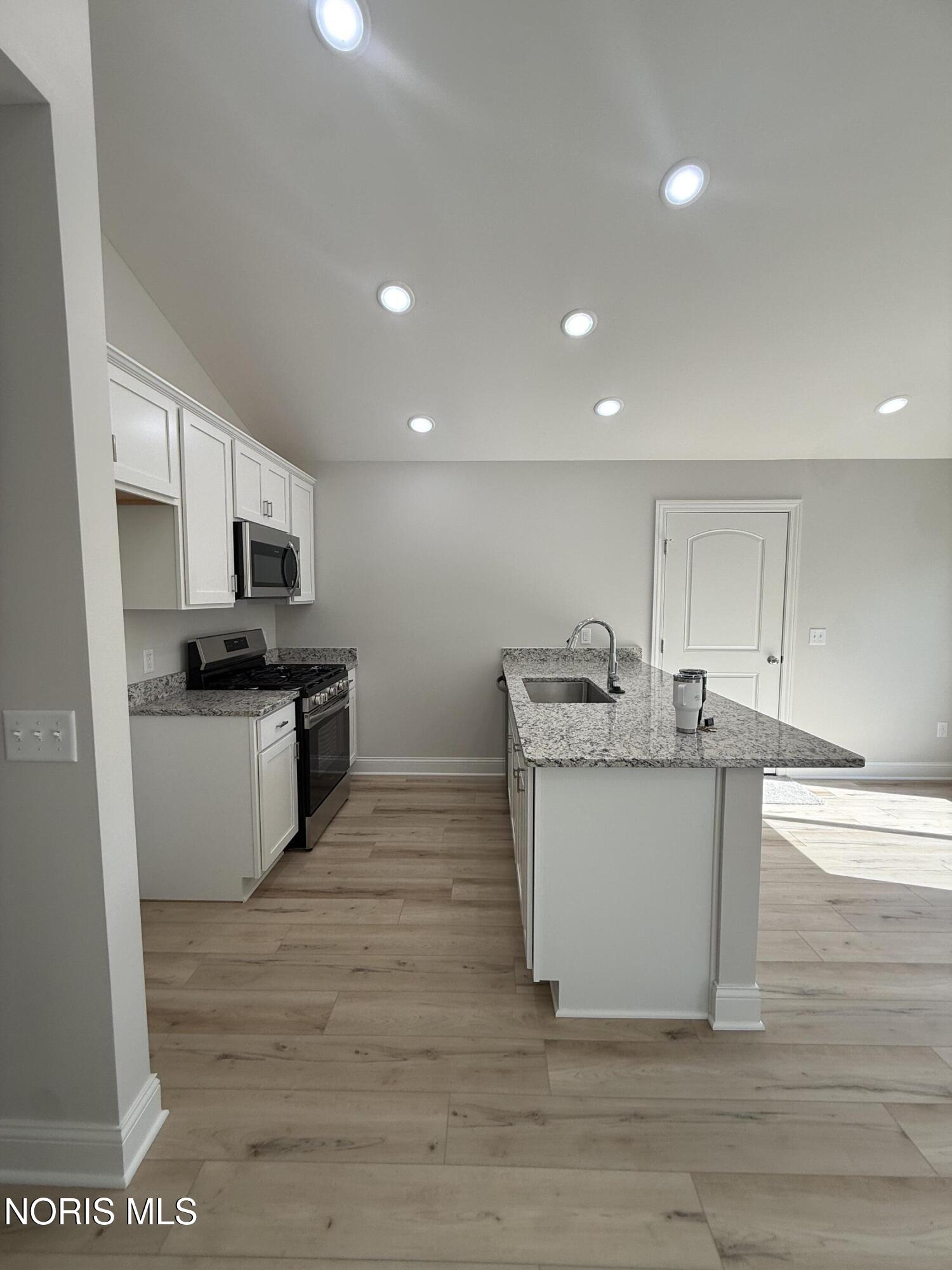 1926 Meadowlark Avenue