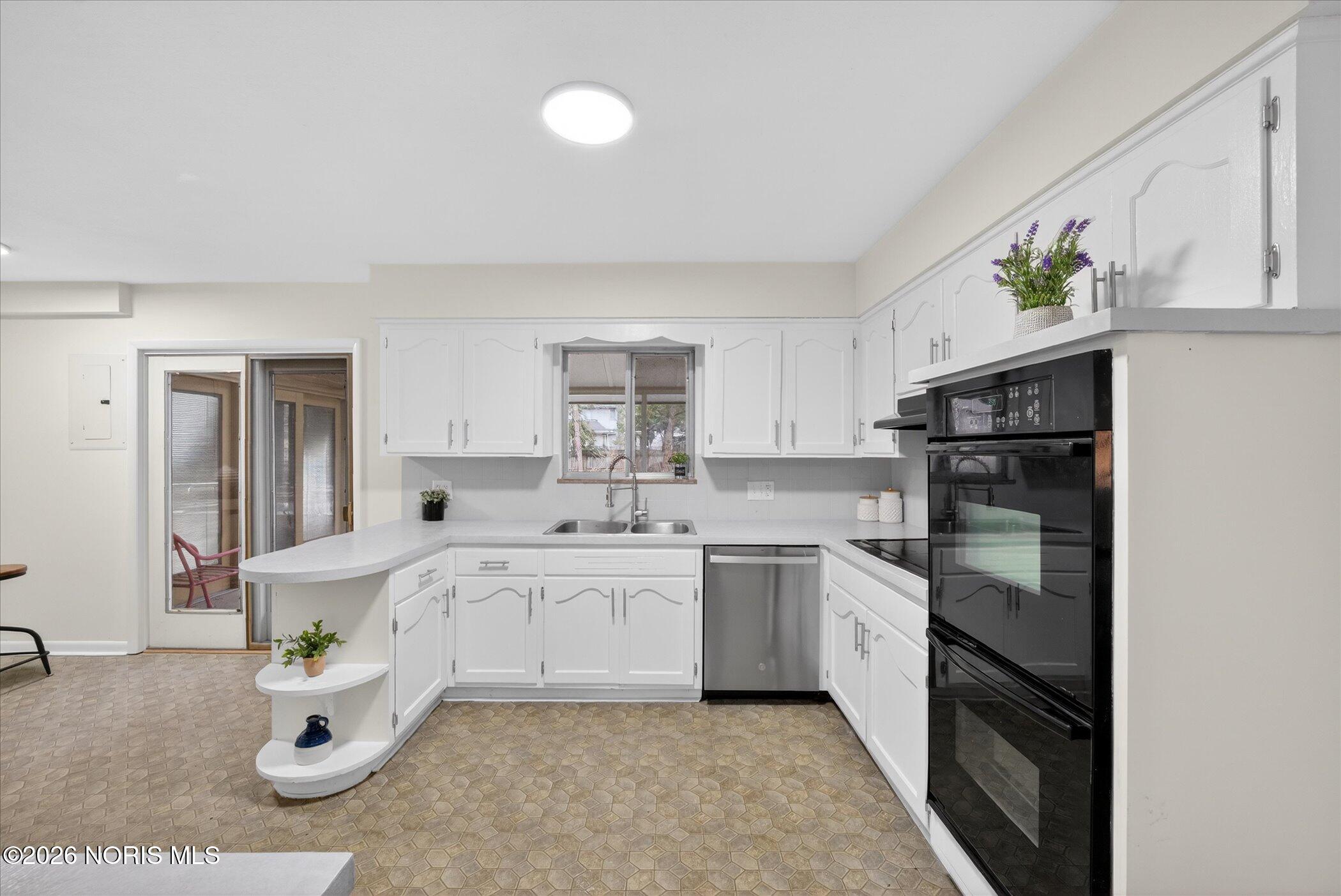 5926 Sylvan Green Road