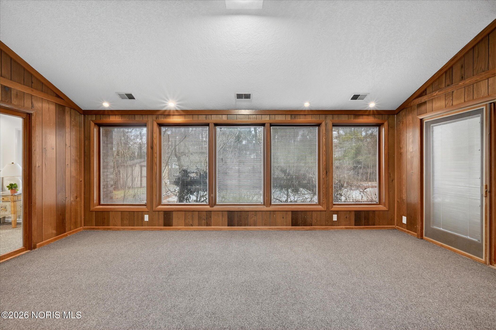 5926 Sylvan Green Road