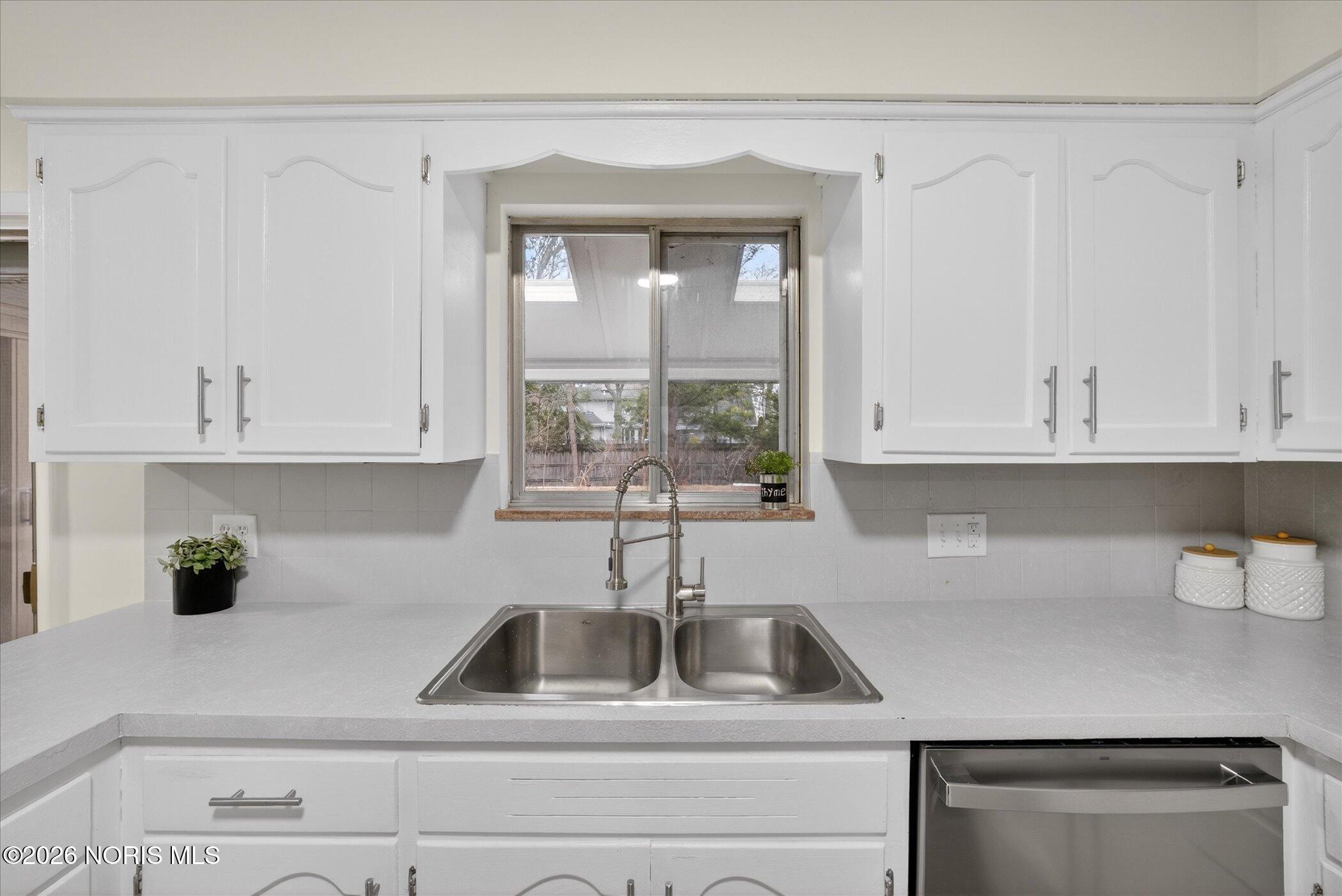 5926 Sylvan Green Road